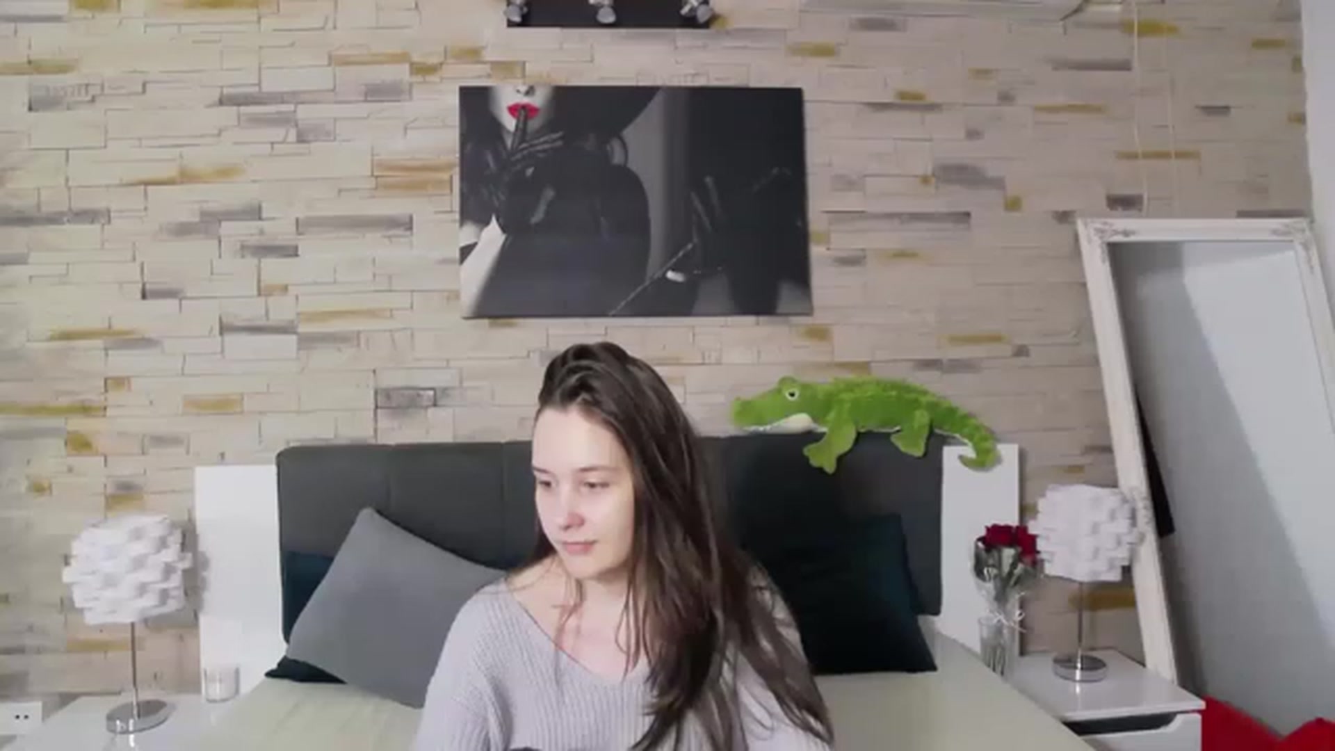 Gallery image thumbnail from Radiance's myfreecams stream on, 02/18/2023, 20:05 image 1 of 20