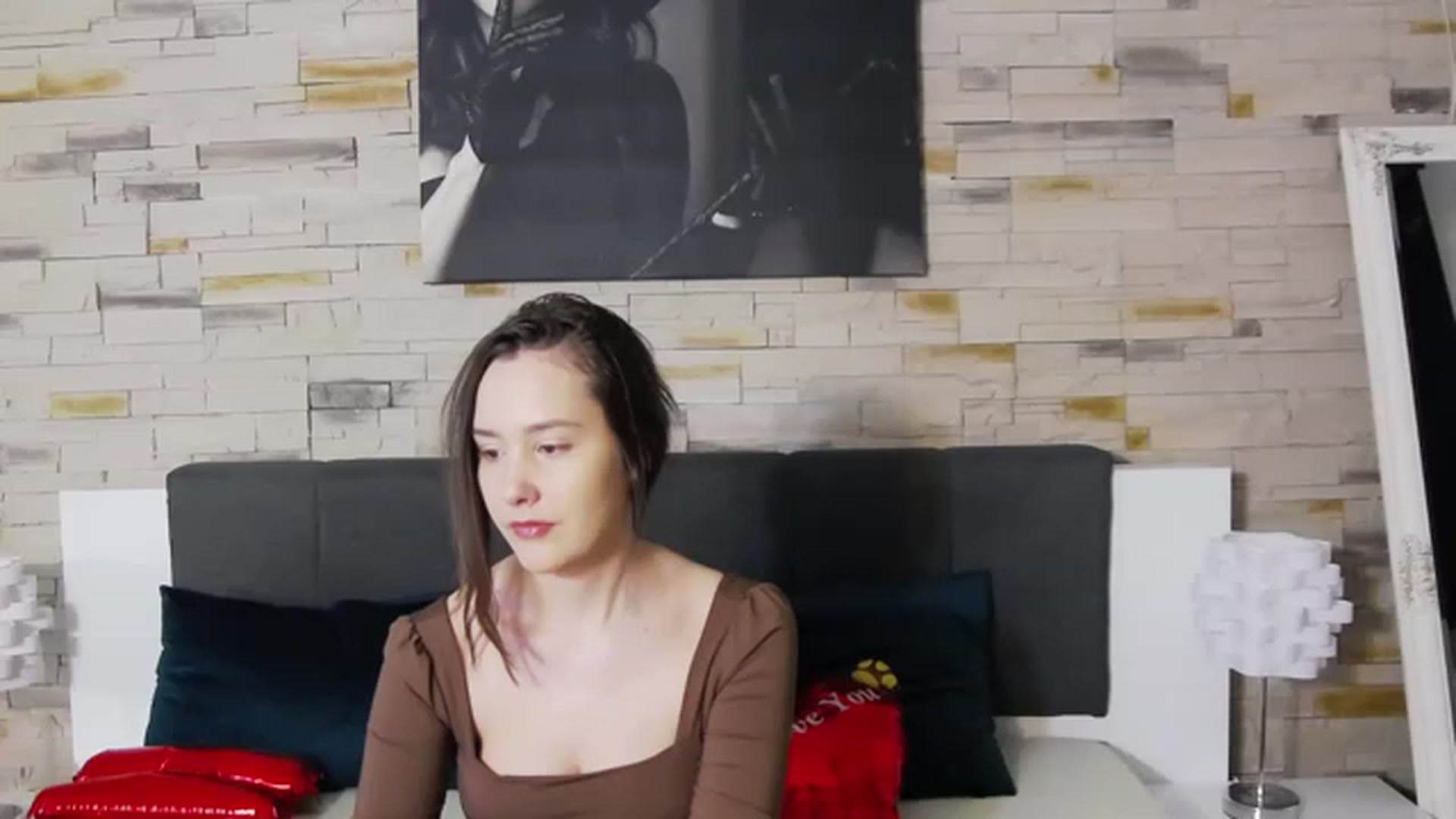 Gallery image thumbnail from Radiance's myfreecams stream on, 02/19/2023, 17:43 image 1 of 20
