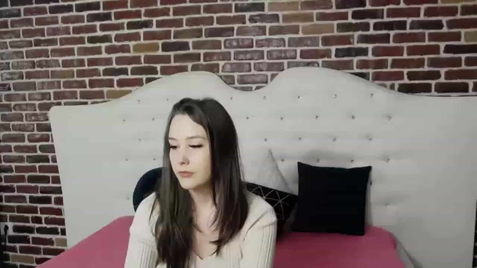 Gallery image thumbnail from Radiance's myfreecams stream on, 02/22/2023, 17:41 image 4 of 20
