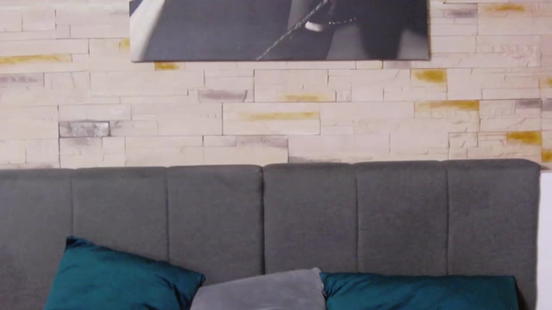 Gallery image thumbnail from Radiance's myfreecams stream on, 03/01/2023, 19:04 image 18 of 20