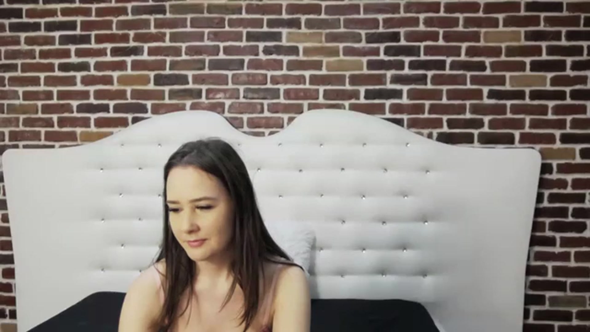Gallery image thumbnail from Radiance's myfreecams stream on, 03/03/2023, 18:14 image 4 of 20
