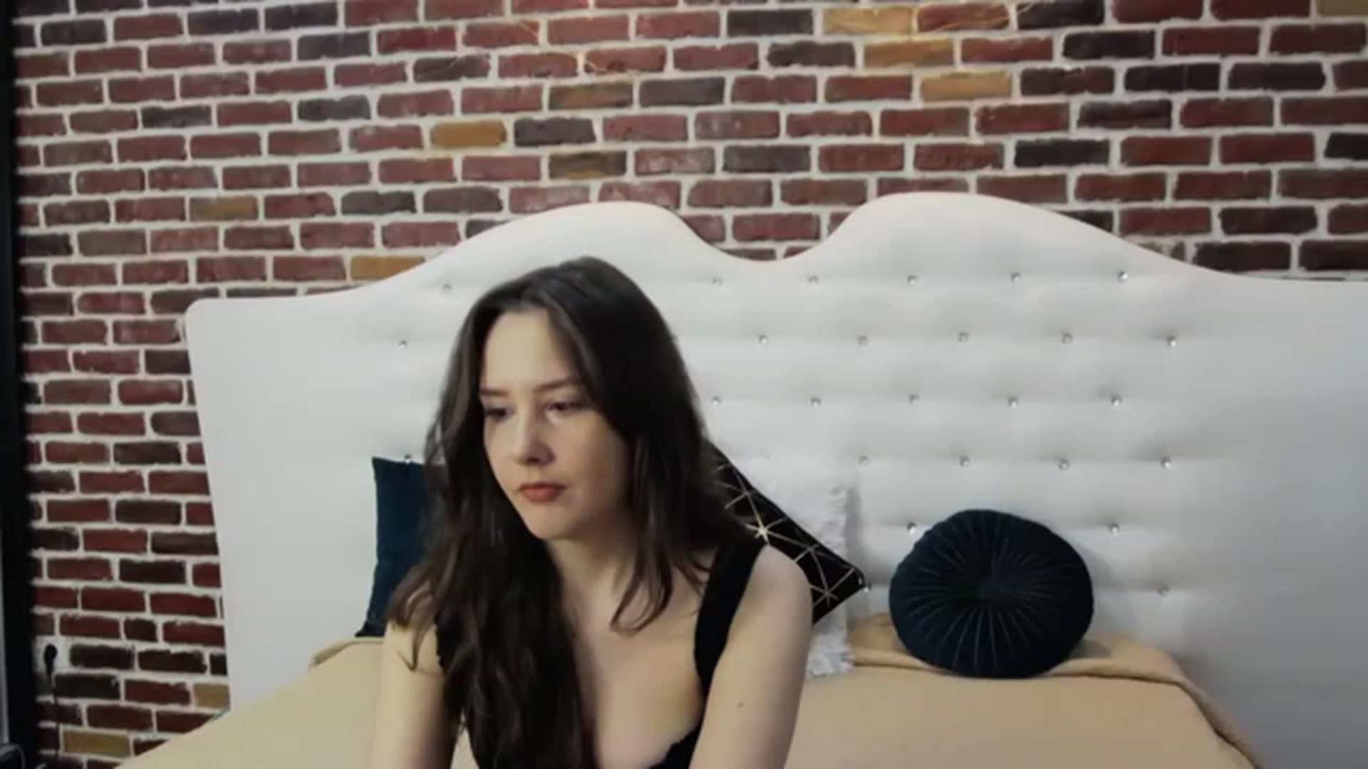 Gallery image thumbnail from Radiance's myfreecams stream on, 03/14/2023, 14:44 image 6 of 20