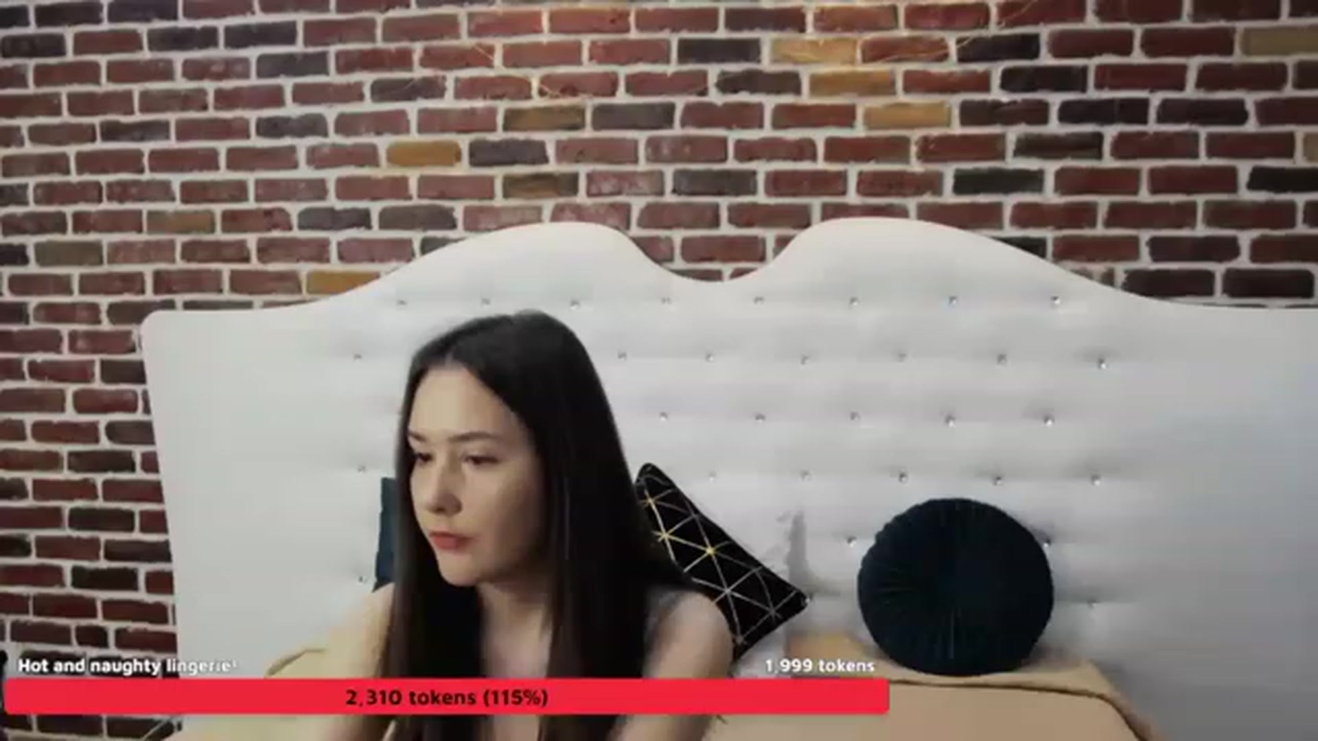Gallery image thumbnail from Radiance's myfreecams stream on, 03/15/2023, 14:52 image 14 of 20
