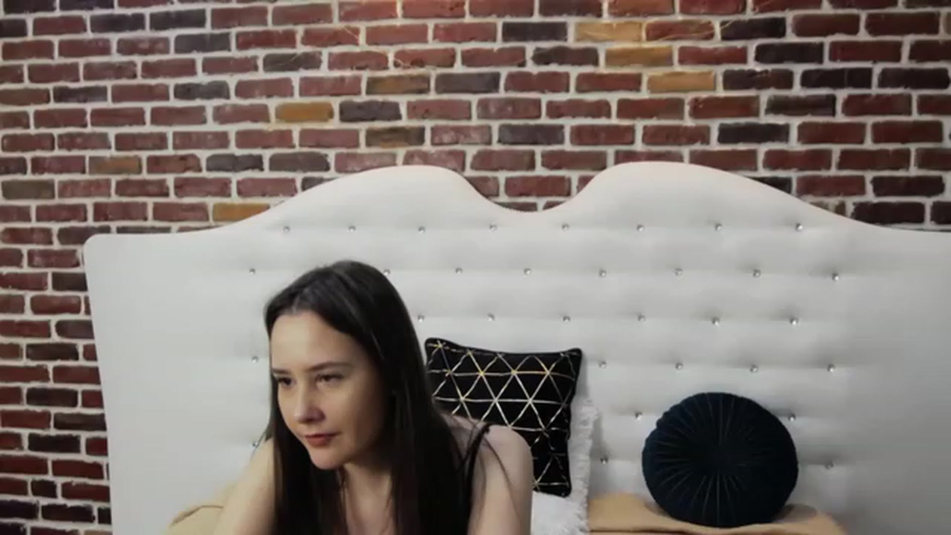 Gallery image thumbnail from Radiance's myfreecams stream on, 03/15/2023, 20:13 image 20 of 20