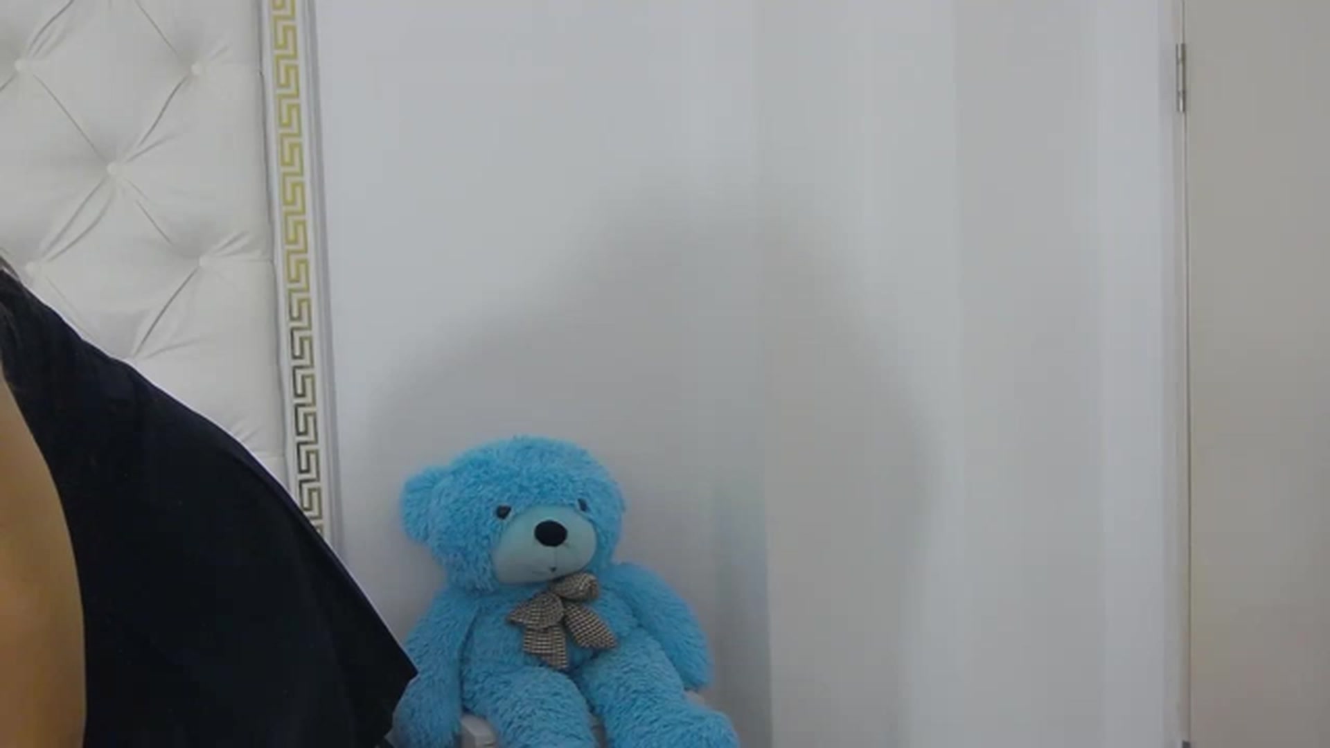 Gallery image thumbnail from Radiance's myfreecams stream on, 03/20/2023, 15:48 image 13 of 20