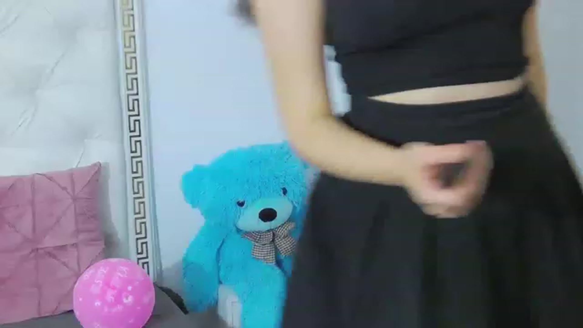 Gallery image thumbnail from Radiance's myfreecams stream on, 03/20/2023, 18:27 image 4 of 20