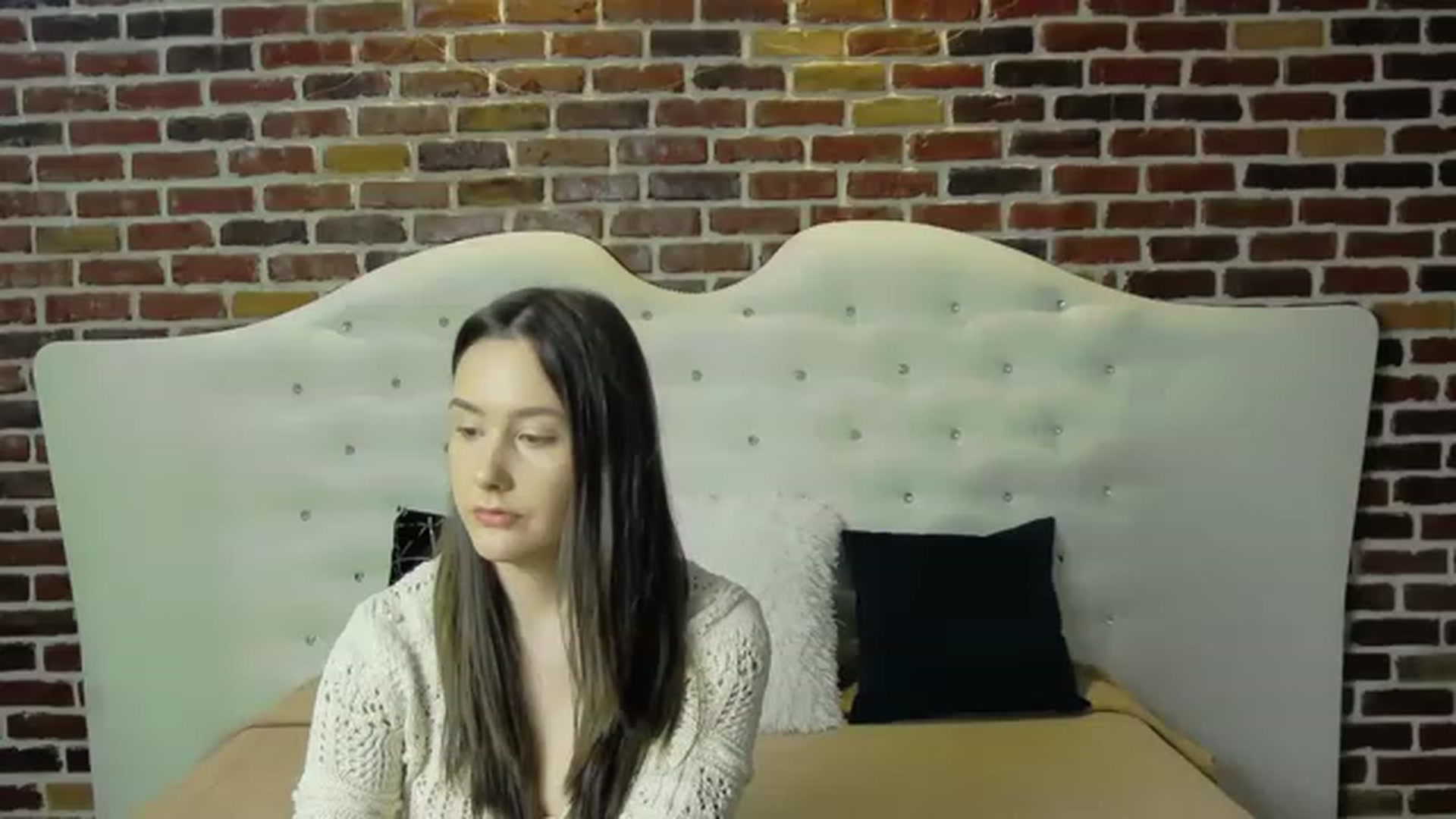 Gallery image thumbnail from Radiance's myfreecams stream on, 03/21/2023, 16:23 image 18 of 20