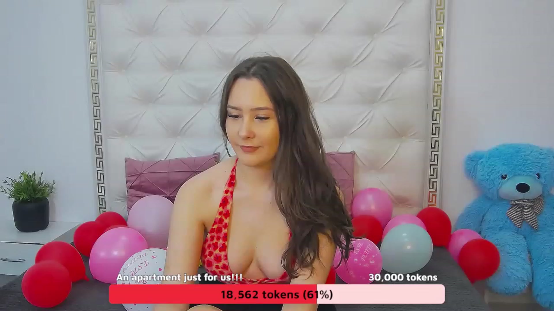 Gallery image thumbnail from Radiance's myfreecams stream on, 04/03/2023, 13:45 image 7 of 20