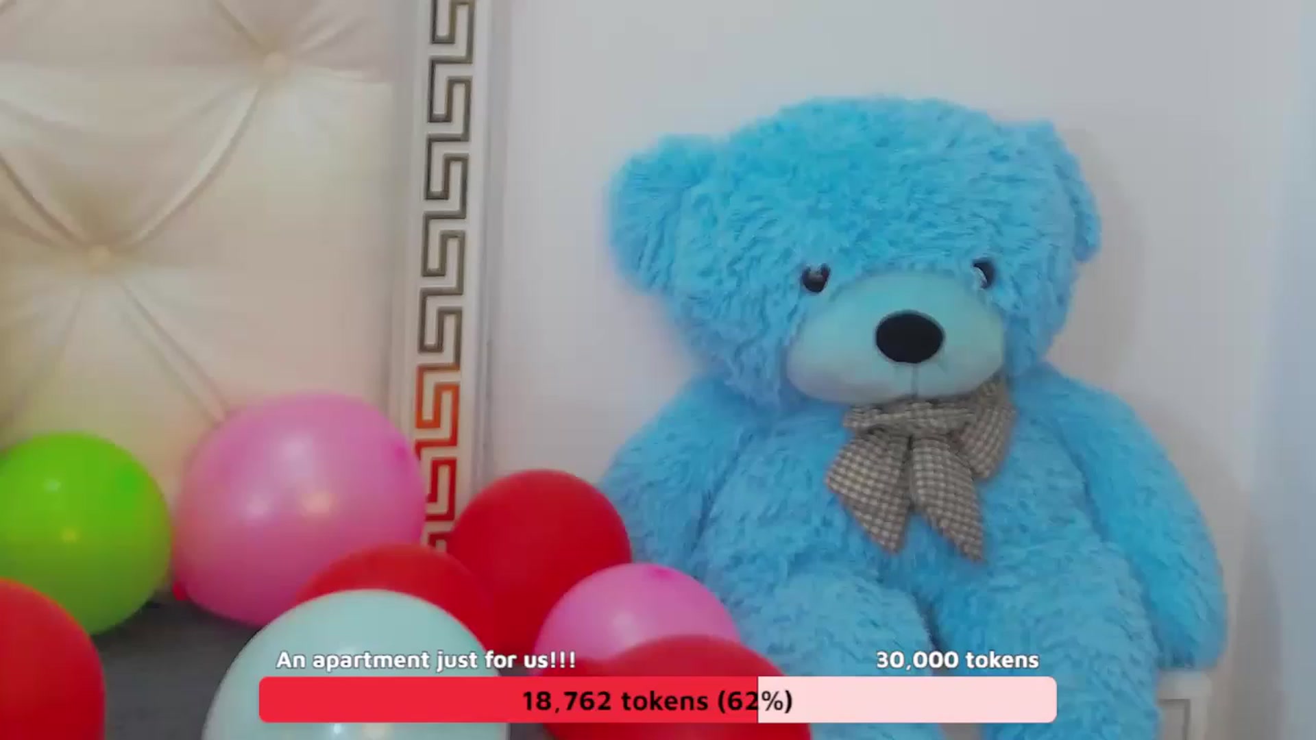 Gallery image thumbnail from Radiance's myfreecams stream on, 04/03/2023, 15:13 image 5 of 20