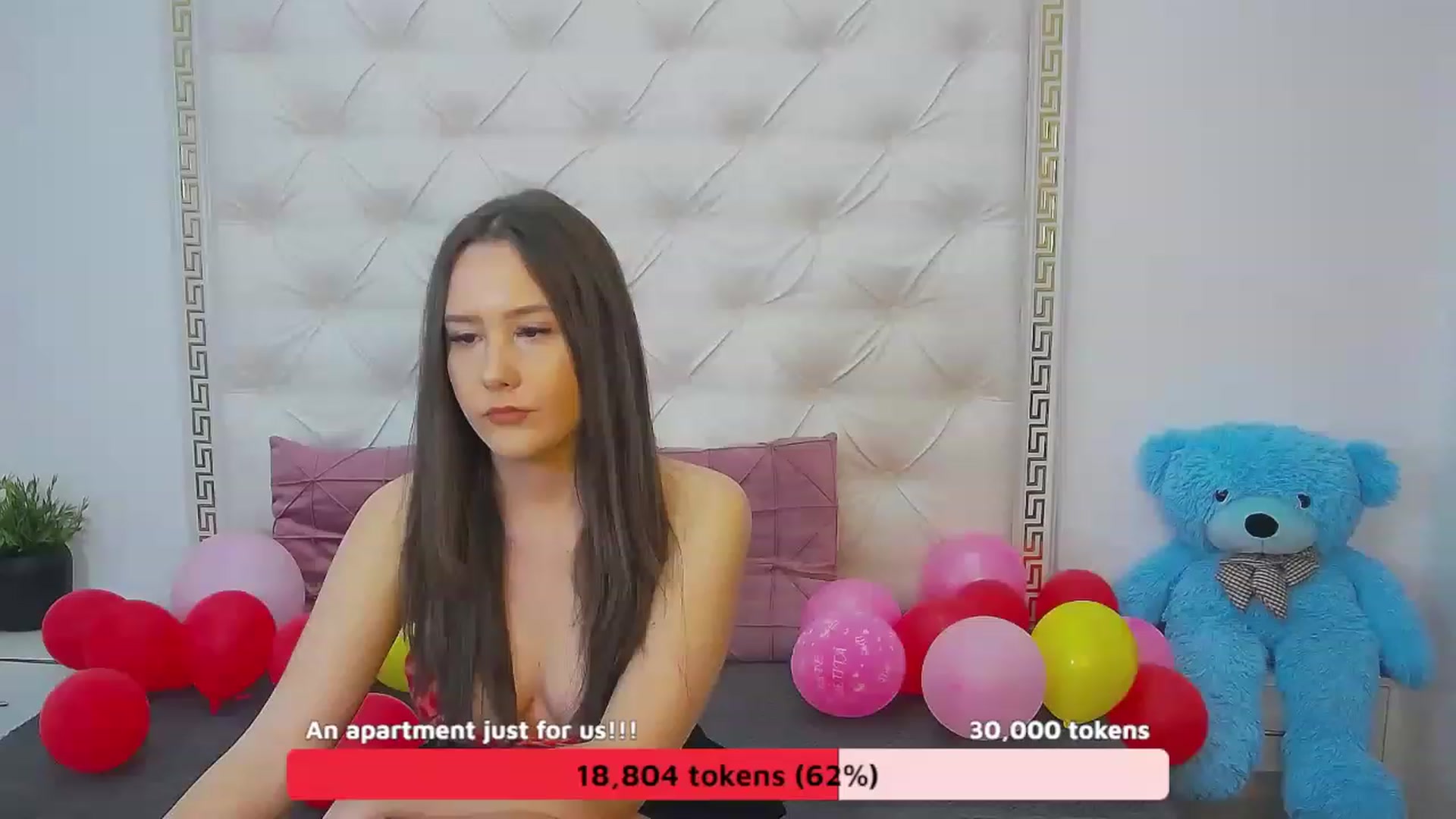 Gallery image thumbnail from Radiance's myfreecams stream on, 04/03/2023, 17:15 image 6 of 20