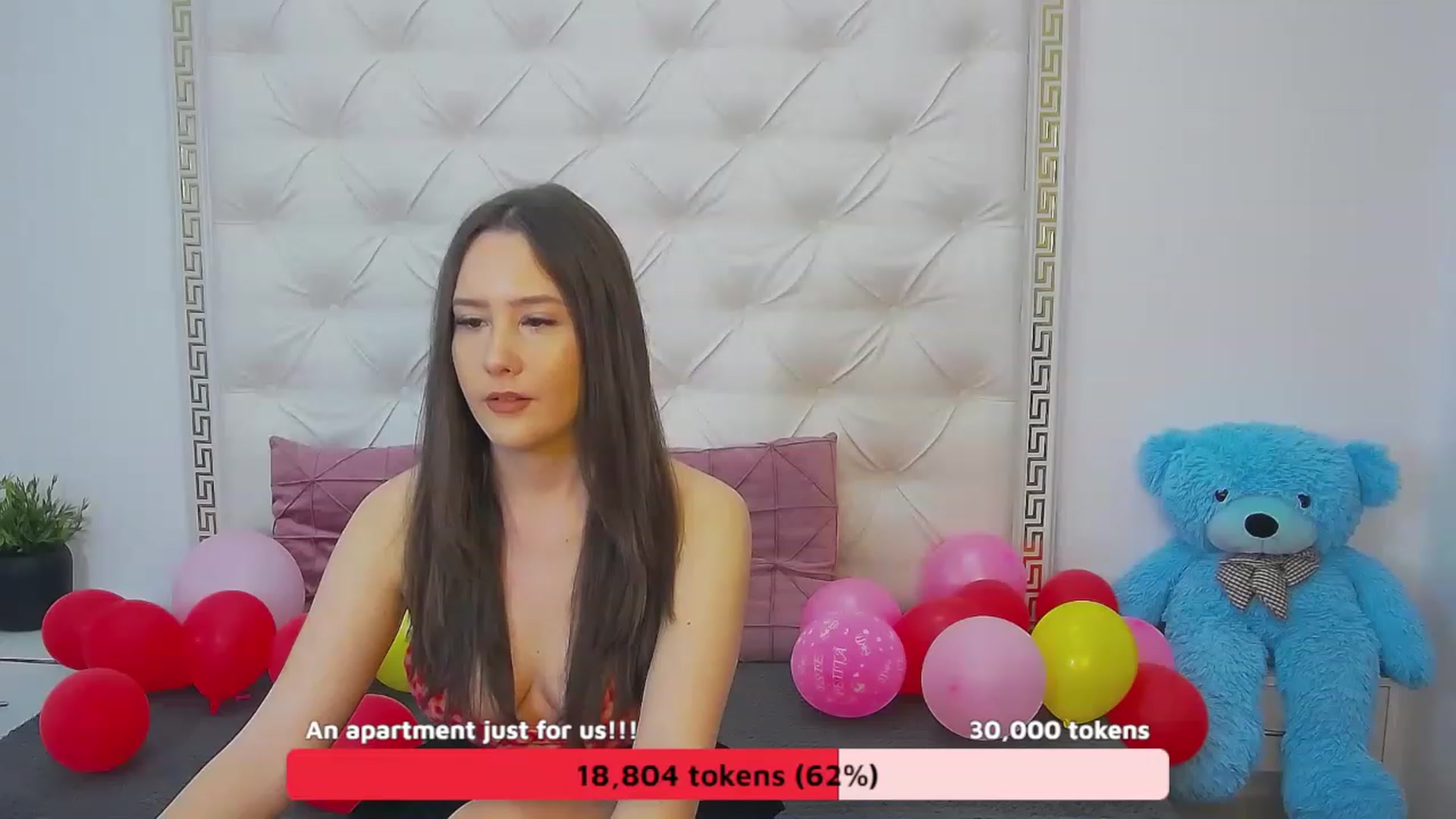 Gallery image thumbnail from Radiance's myfreecams stream on, 04/03/2023, 17:15 image 7 of 20