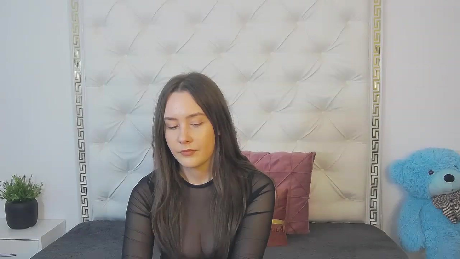Gallery image thumbnail from Radiance's myfreecams stream on, 04/07/2023, 19:00 image 13 of 20