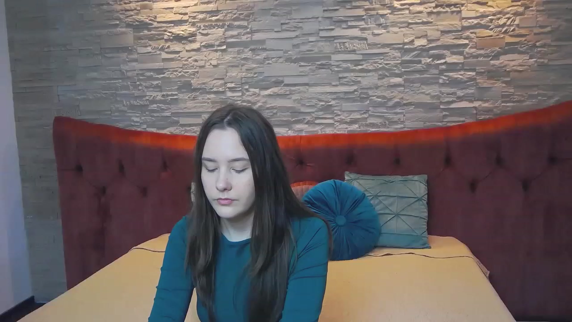 Gallery image thumbnail from Radiance's myfreecams stream on, 04/13/2023, 19:27 image 17 of 20