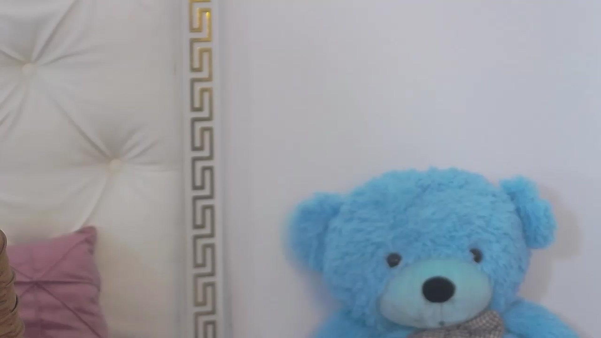 Gallery image thumbnail from Radiance's myfreecams stream on, 04/17/2023, 14:48 image 13 of 20