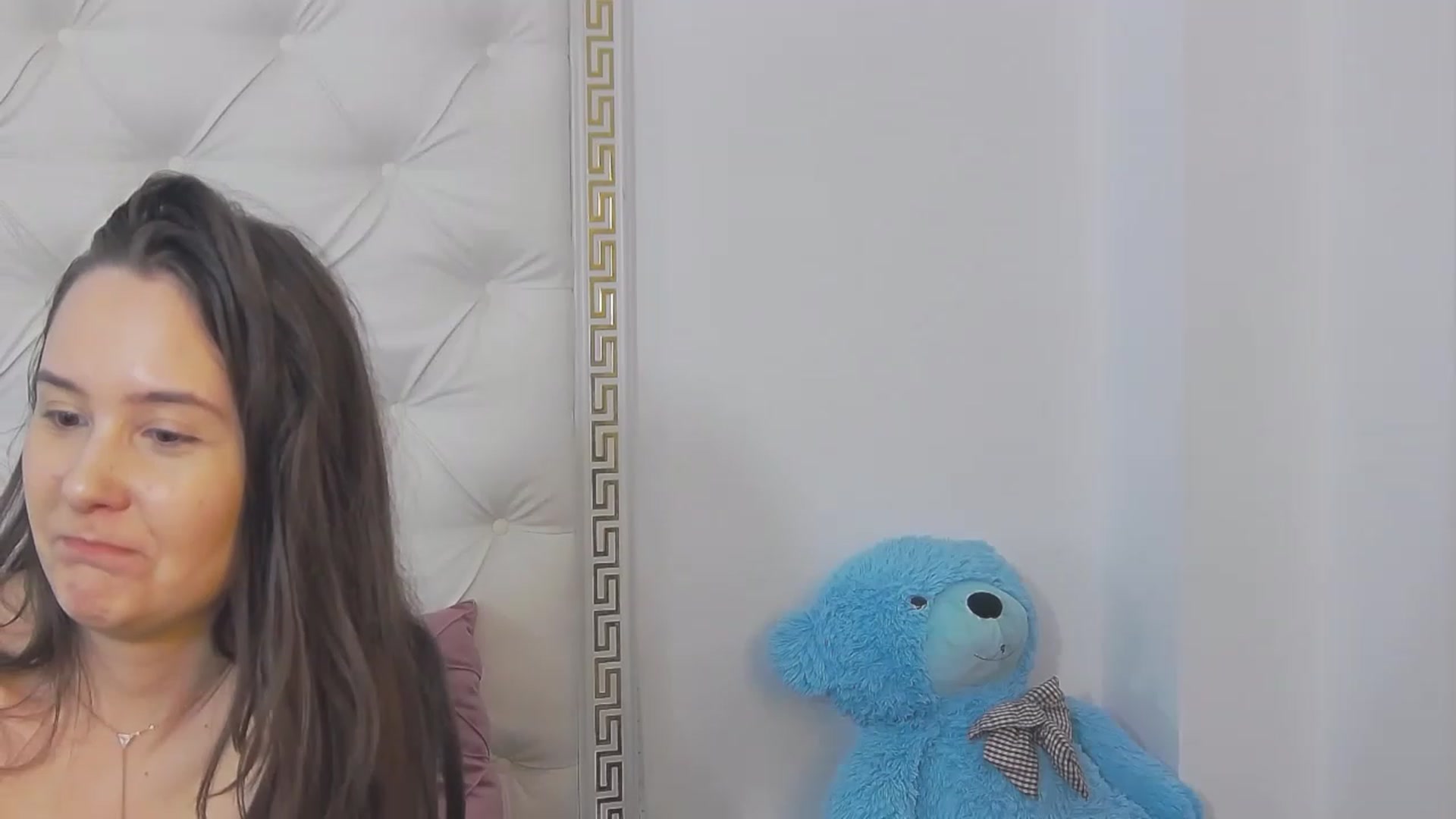 Gallery image thumbnail from Radiance's myfreecams stream on, 04/17/2023, 15:46 image 6 of 20