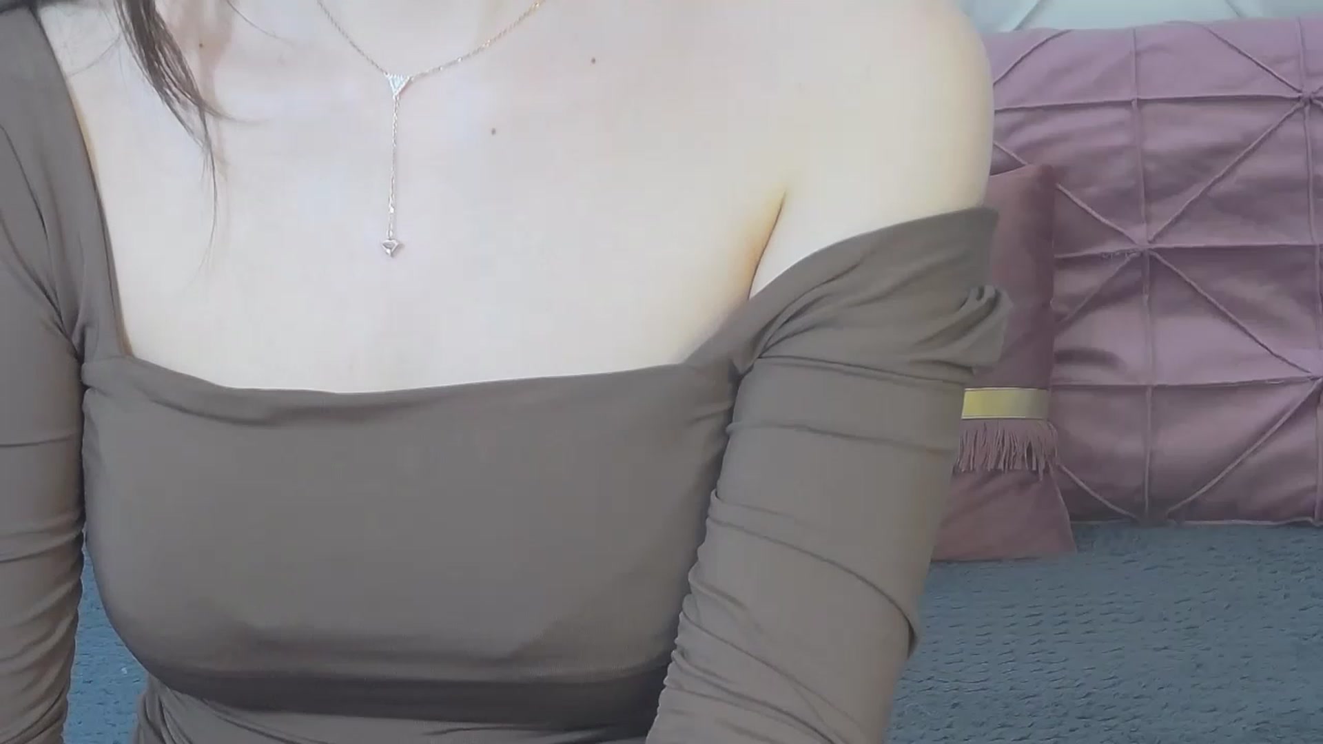 Gallery image thumbnail from Radiance's myfreecams stream on, 04/17/2023, 20:09 image 5 of 20