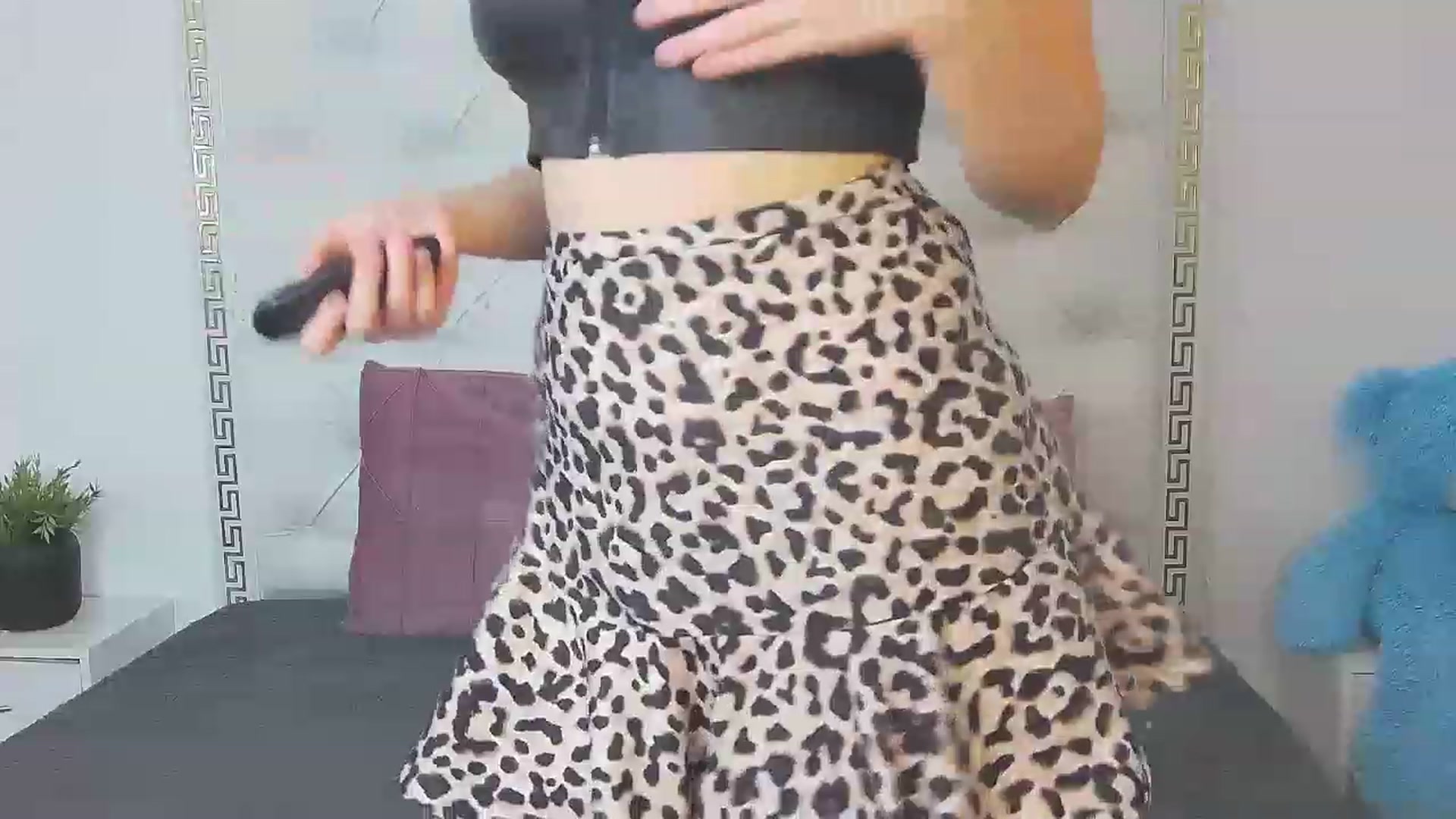 Gallery image thumbnail from Radiance's myfreecams stream on, 04/18/2023, 12:36 image 16 of 20