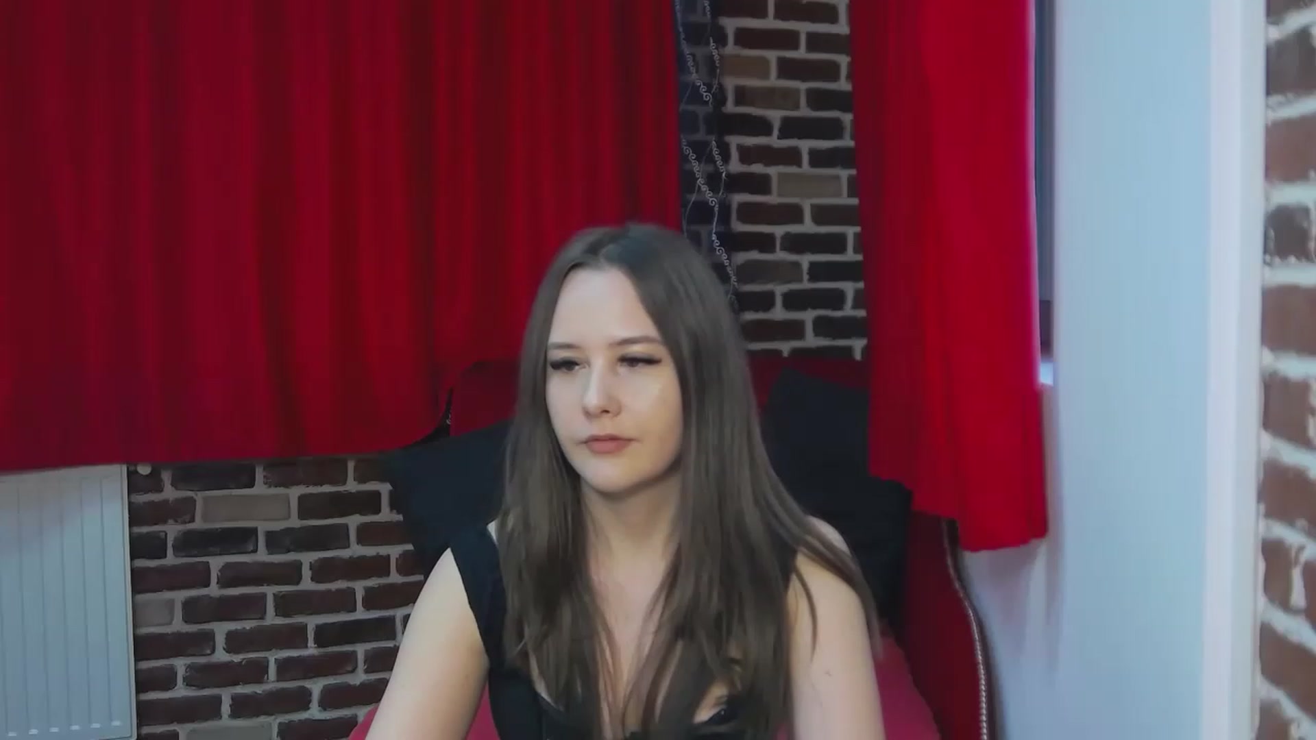 Gallery image thumbnail from Radiance's myfreecams stream on, 04/19/2023, 14:43 image 3 of 20