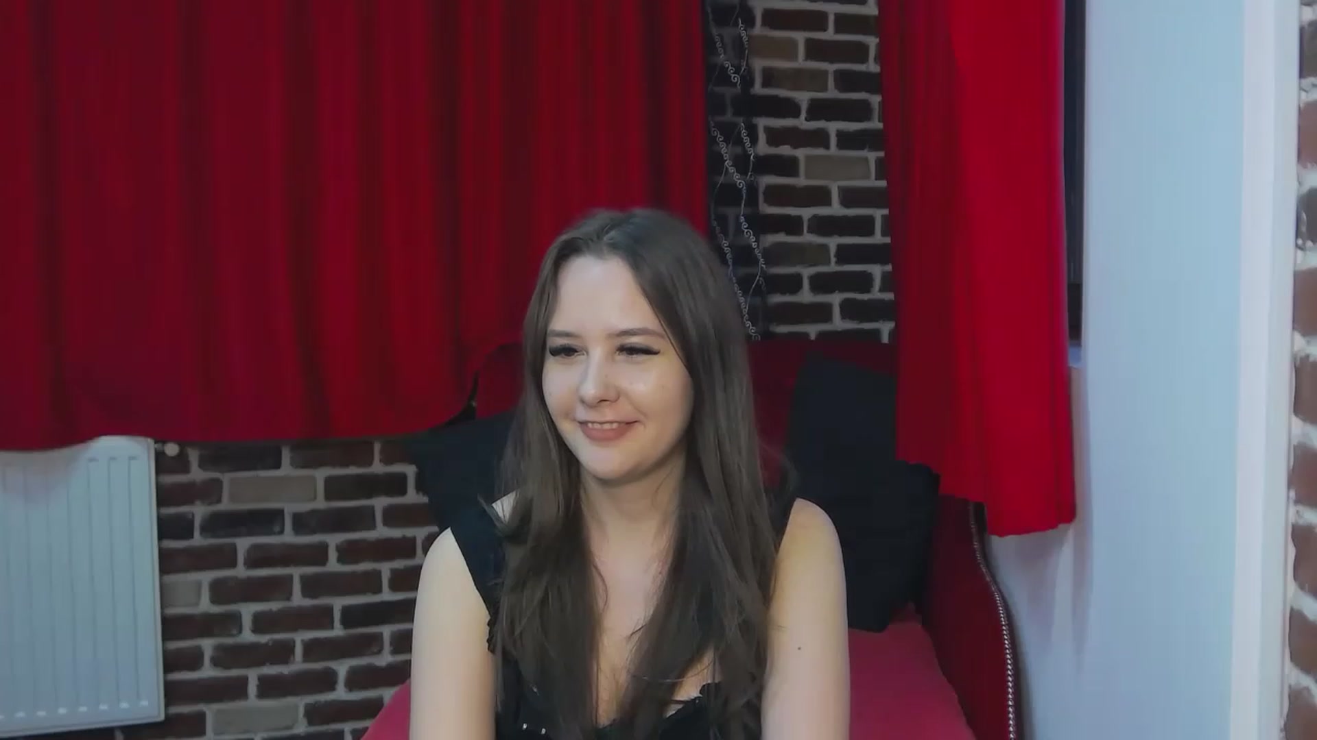 Gallery image thumbnail from Radiance's myfreecams stream on, 04/19/2023, 14:43 image 18 of 20