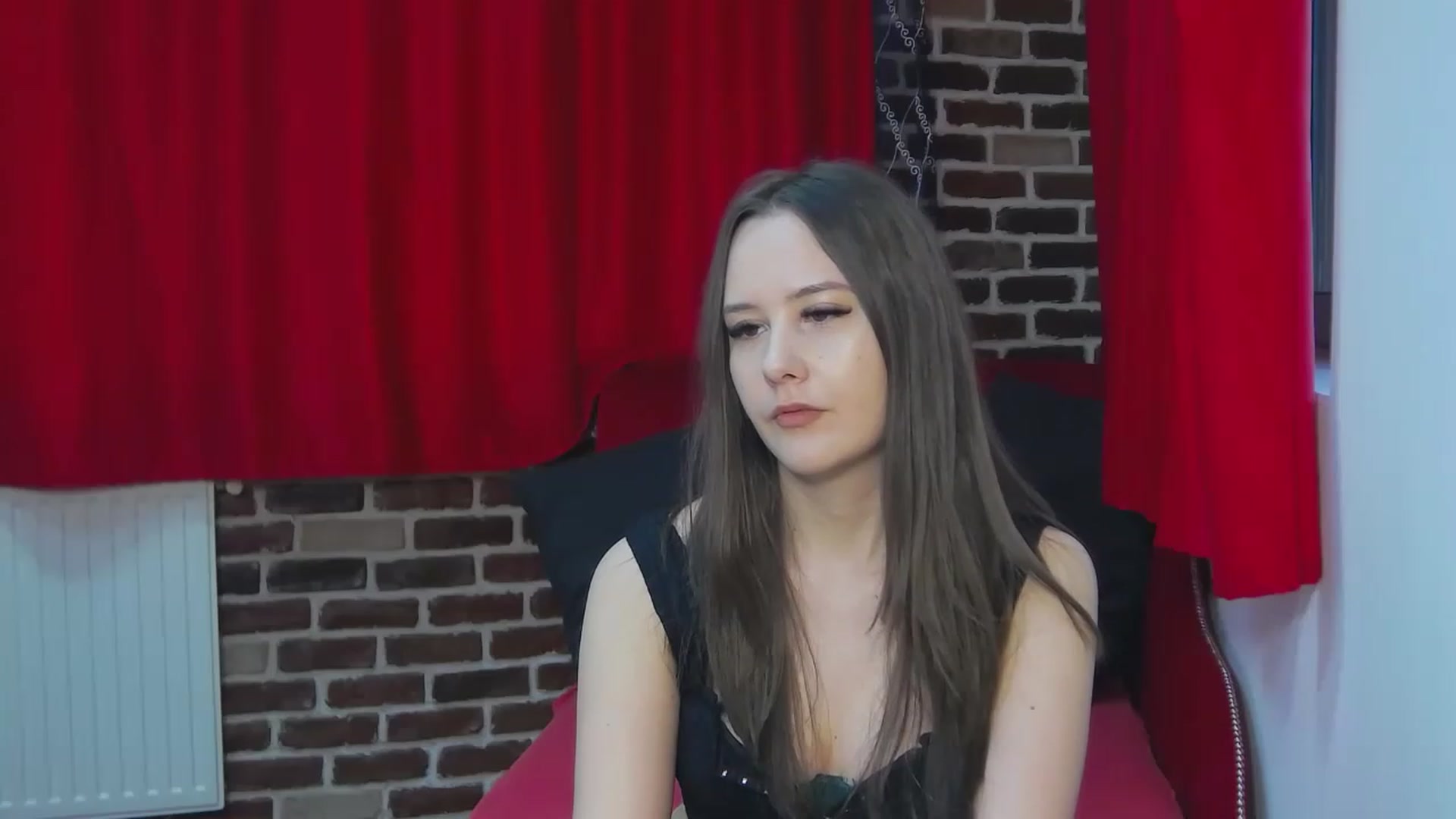 Gallery image thumbnail from Radiance's myfreecams stream on, 04/19/2023, 14:43 image 7 of 20