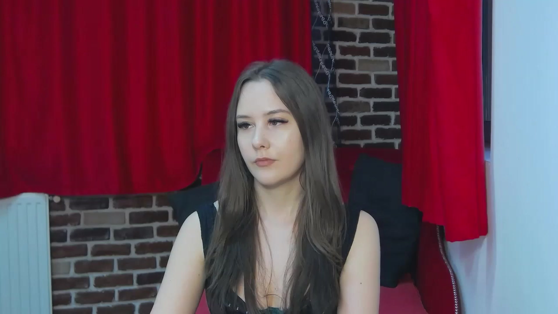 Gallery image thumbnail from Radiance's myfreecams stream on, 04/19/2023, 14:54 image 10 of 20