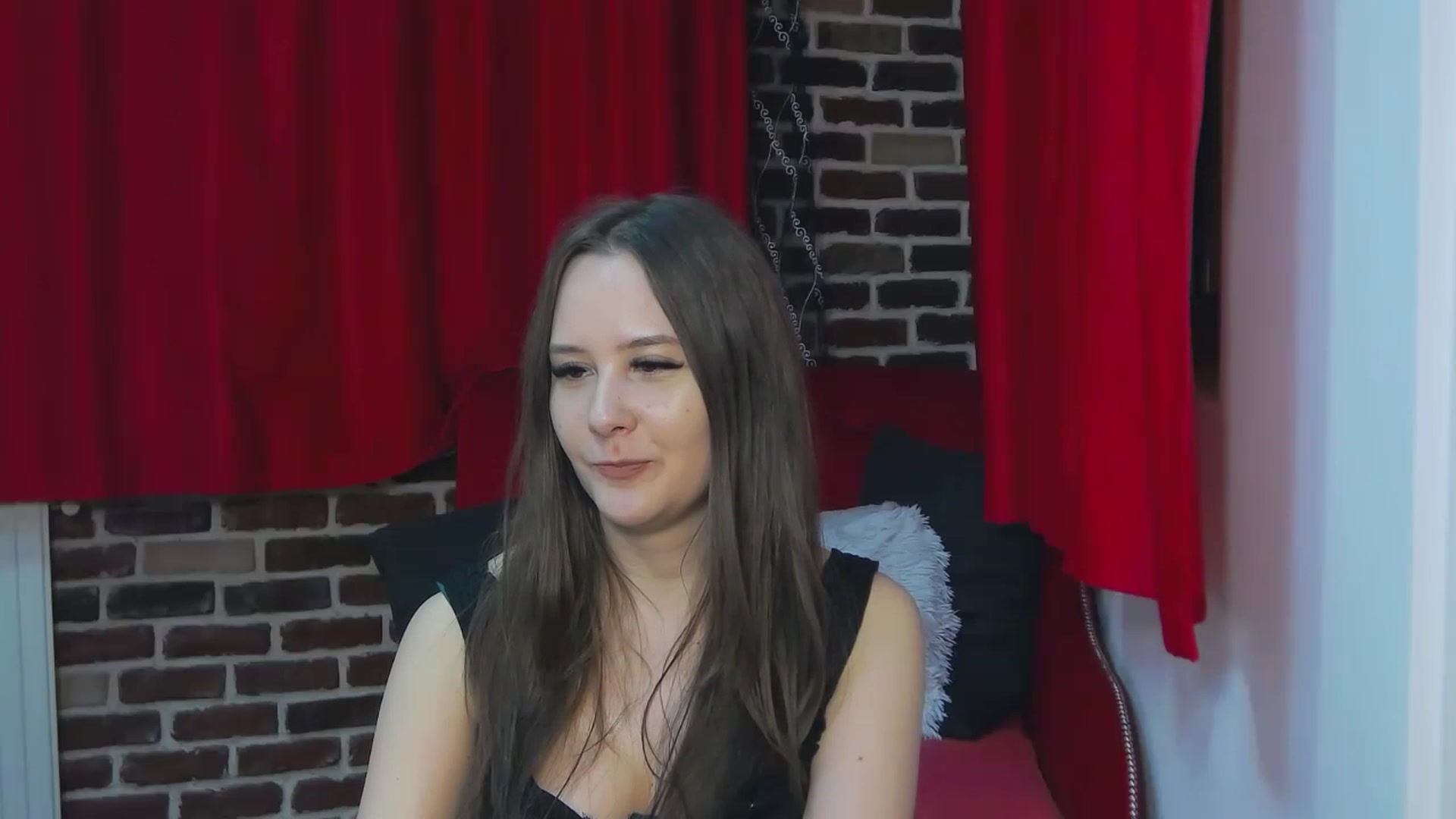 Gallery image thumbnail from Radiance's myfreecams stream on, 04/19/2023, 19:37 image 9 of 20