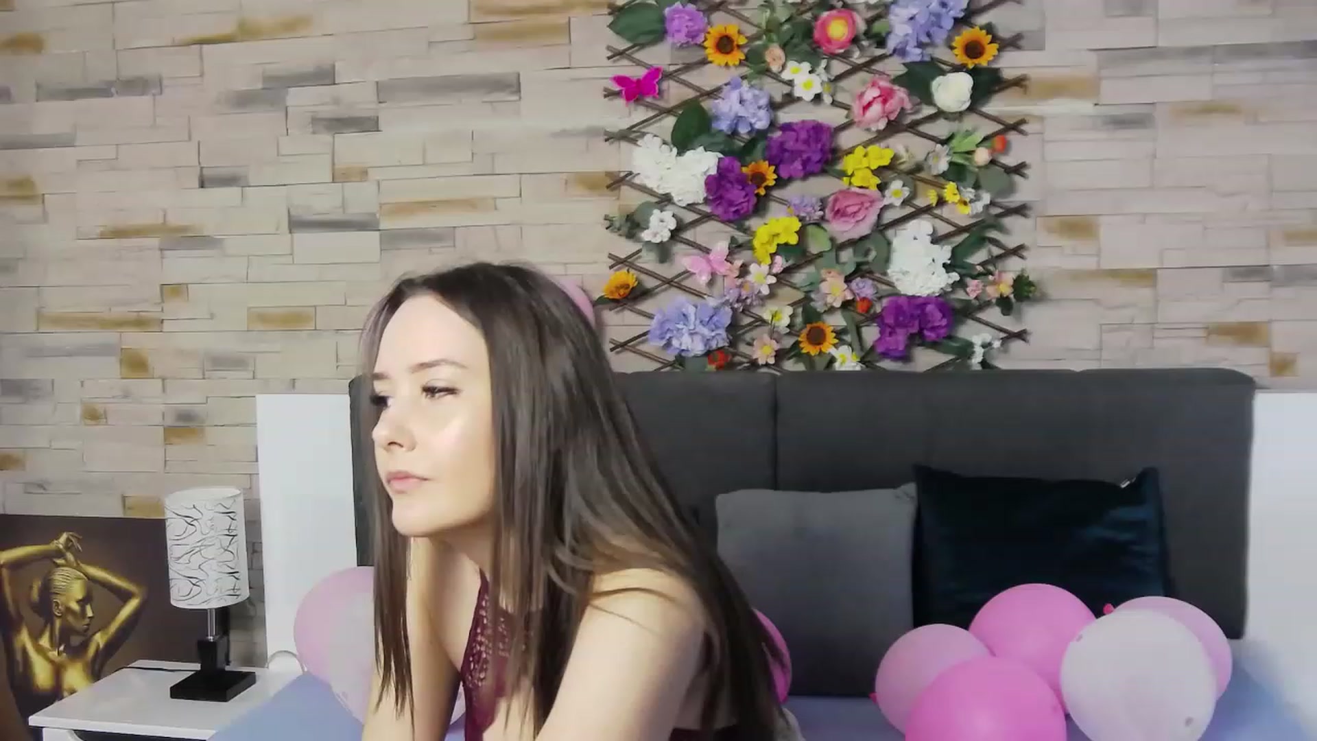Gallery image thumbnail from Radiance's myfreecams stream on, 04/30/2023, 15:13 image 12 of 20
