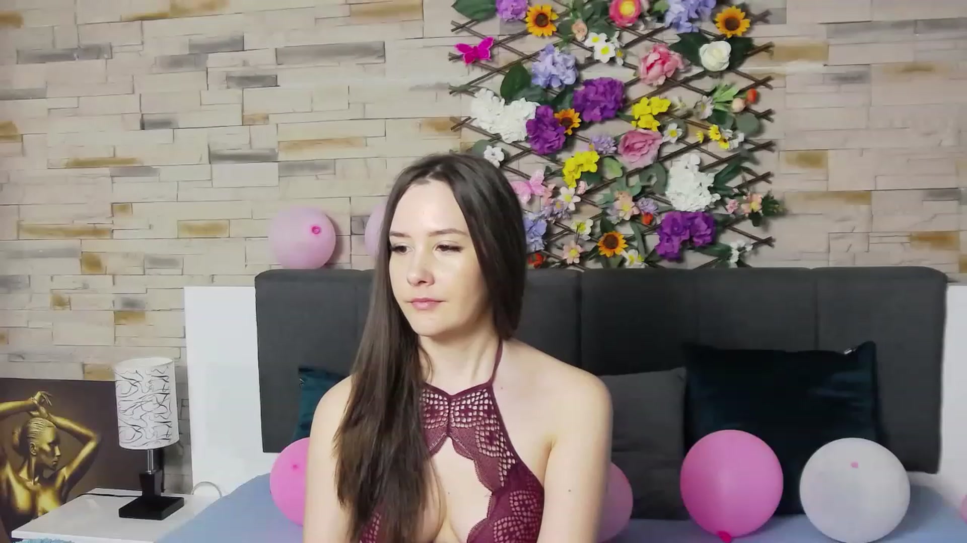 Gallery image thumbnail from Radiance's myfreecams stream on, 04/30/2023, 18:39 image 18 of 20