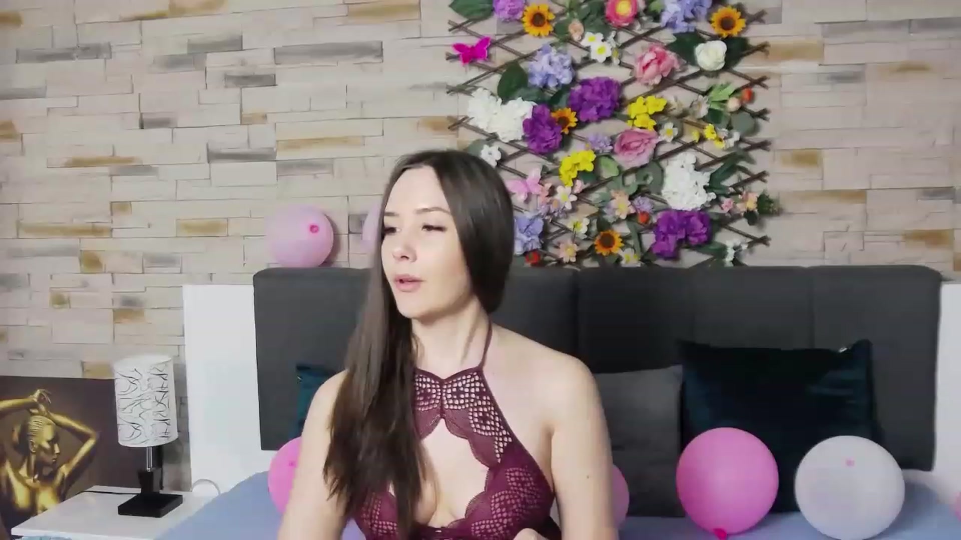 Gallery image thumbnail from Radiance's myfreecams stream on, 04/30/2023, 18:39 image 17 of 20