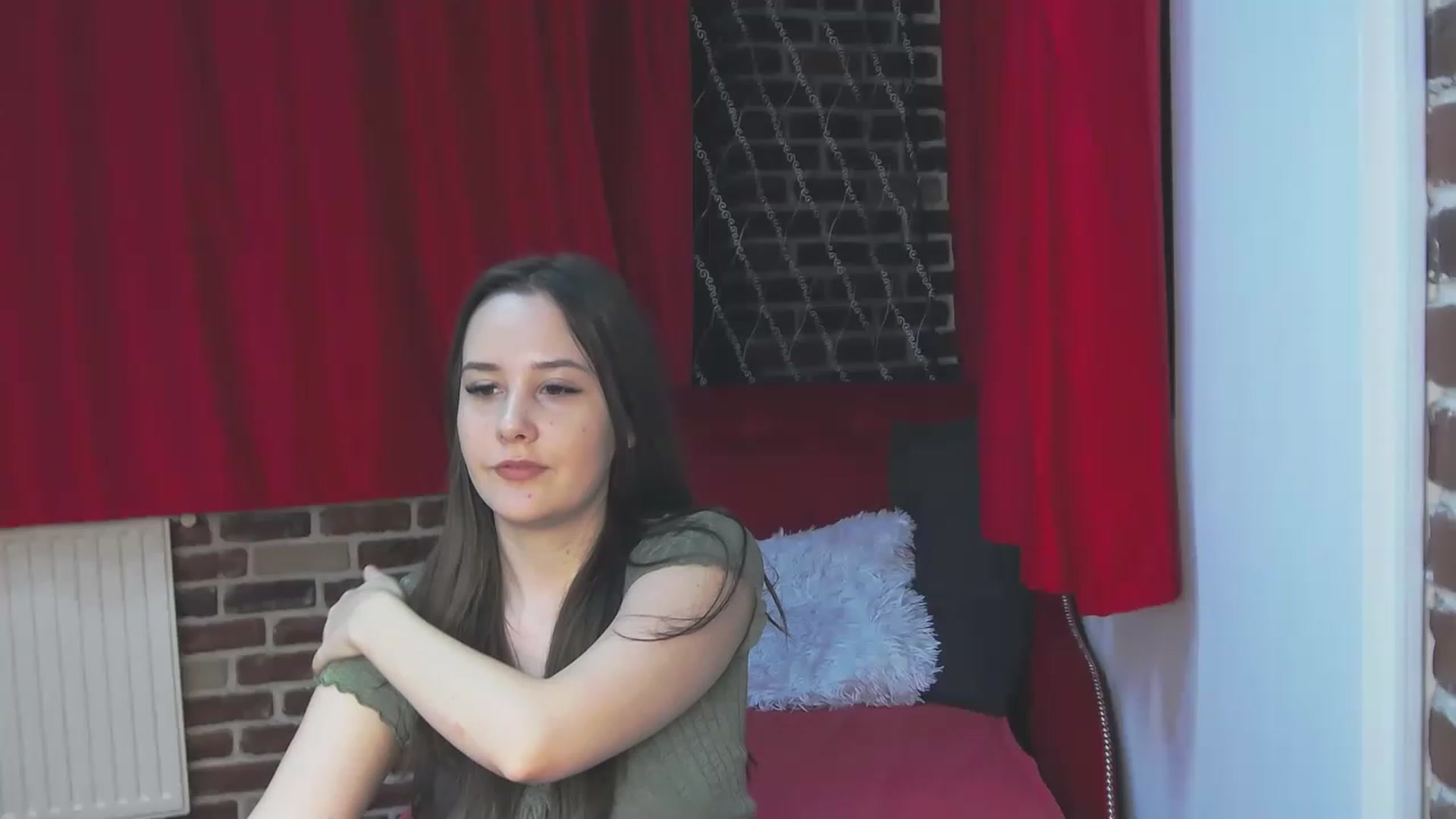 Gallery image thumbnail from Radiance's myfreecams stream on, 05/01/2023, 18:04 image 17 of 20