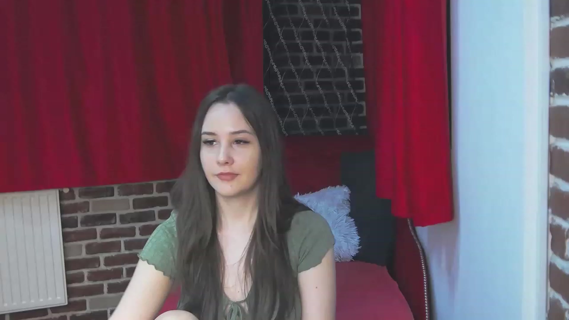 Gallery image thumbnail from Radiance's myfreecams stream on, 05/01/2023, 18:04 image 19 of 20