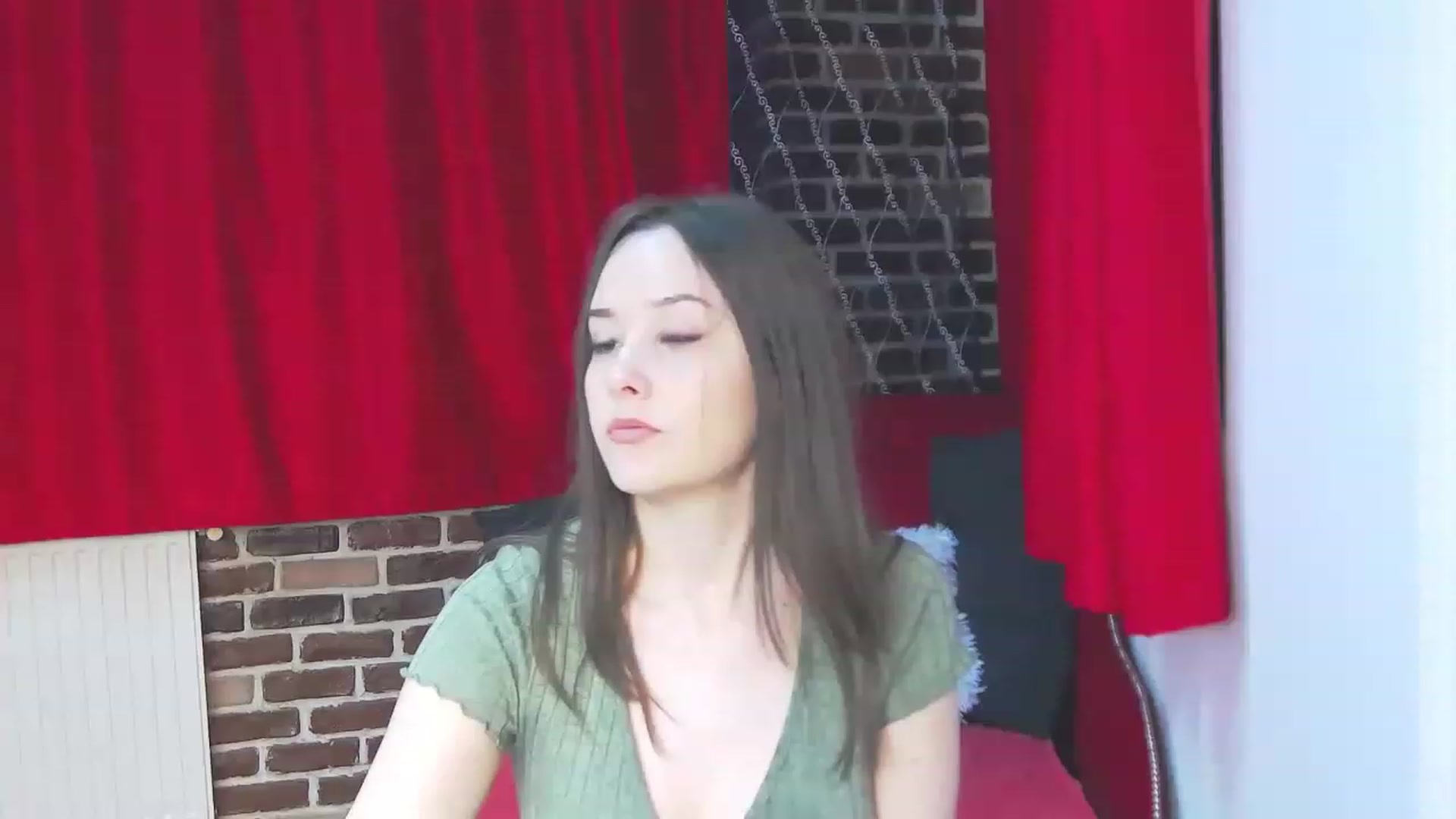 Gallery image thumbnail from Radiance's myfreecams stream on, 05/01/2023, 18:04 image 5 of 20