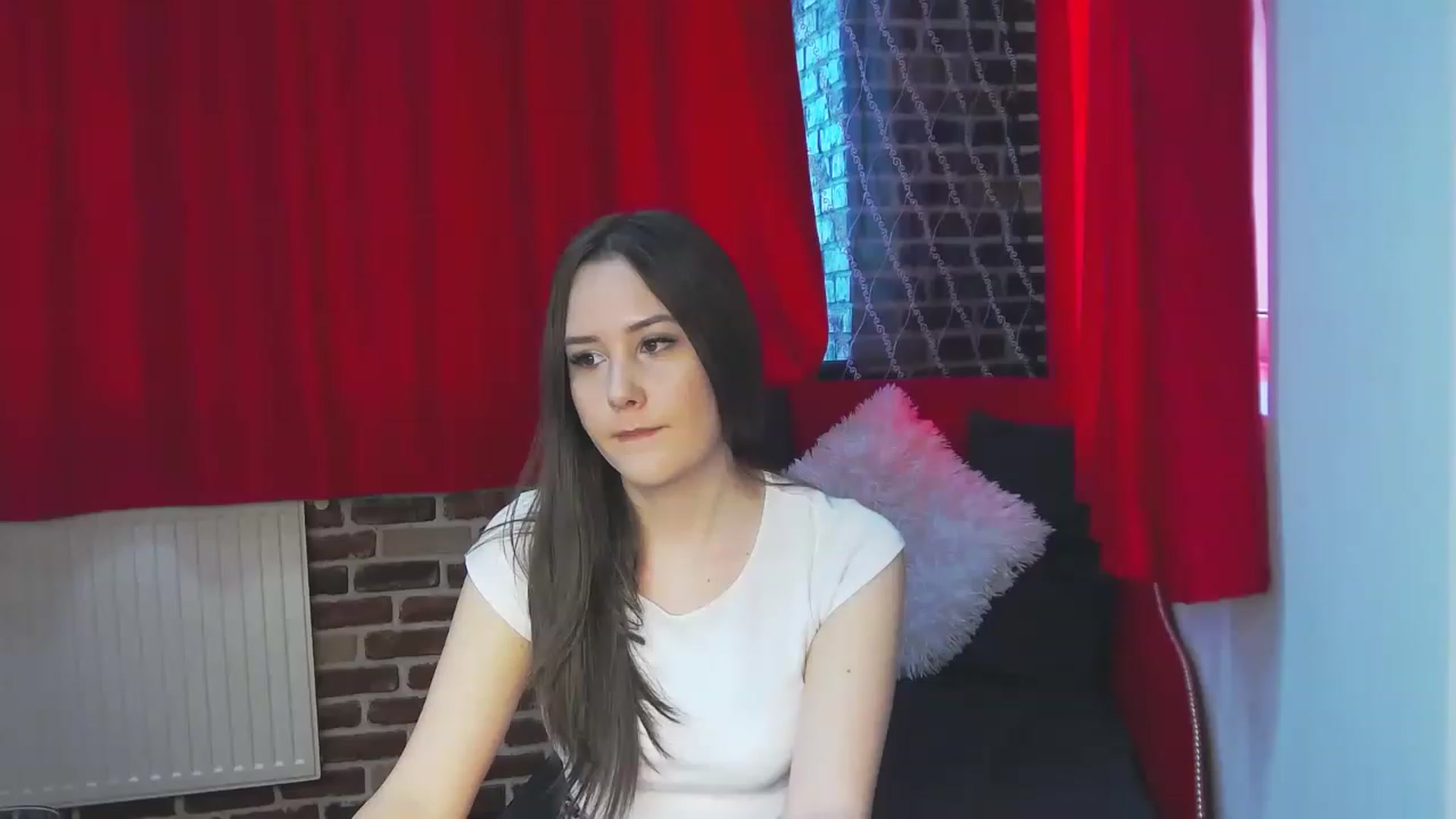 Gallery image thumbnail from Radiance's myfreecams stream on, 05/02/2023, 14:42 image 17 of 20