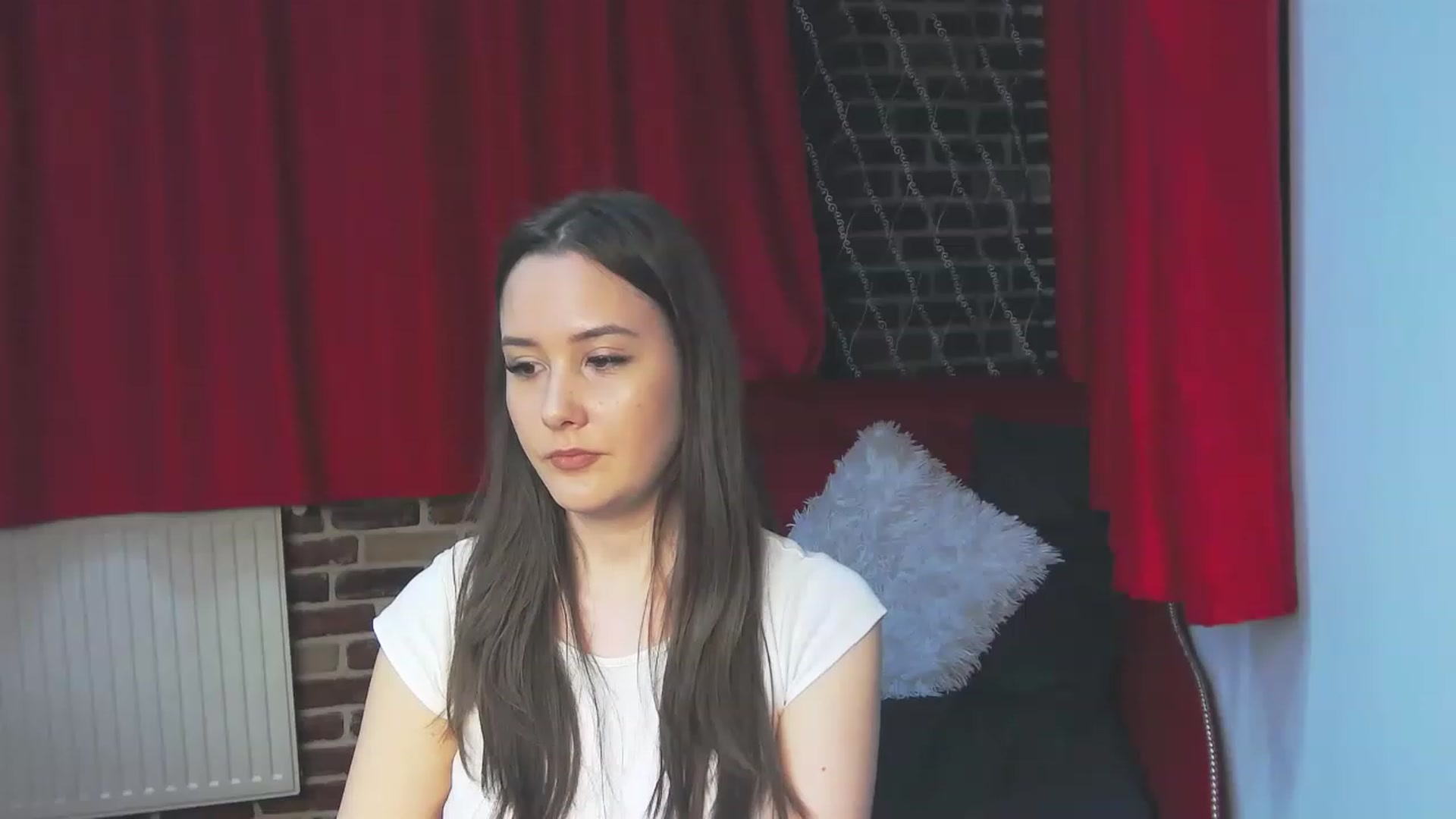 Gallery image thumbnail from Radiance's myfreecams stream on, 05/02/2023, 18:29 image 13 of 20