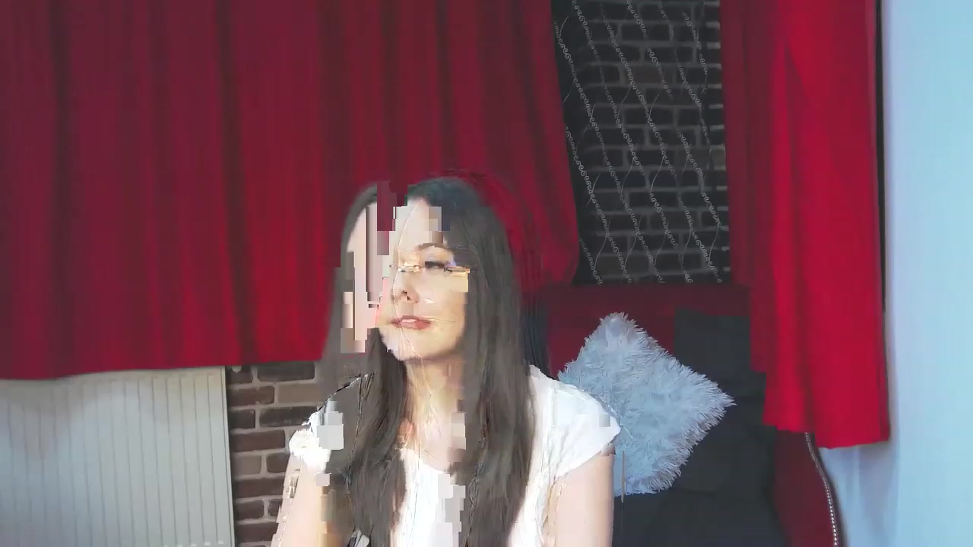 Gallery image thumbnail from Radiance's myfreecams stream on, 05/02/2023, 18:42 image 18 of 20