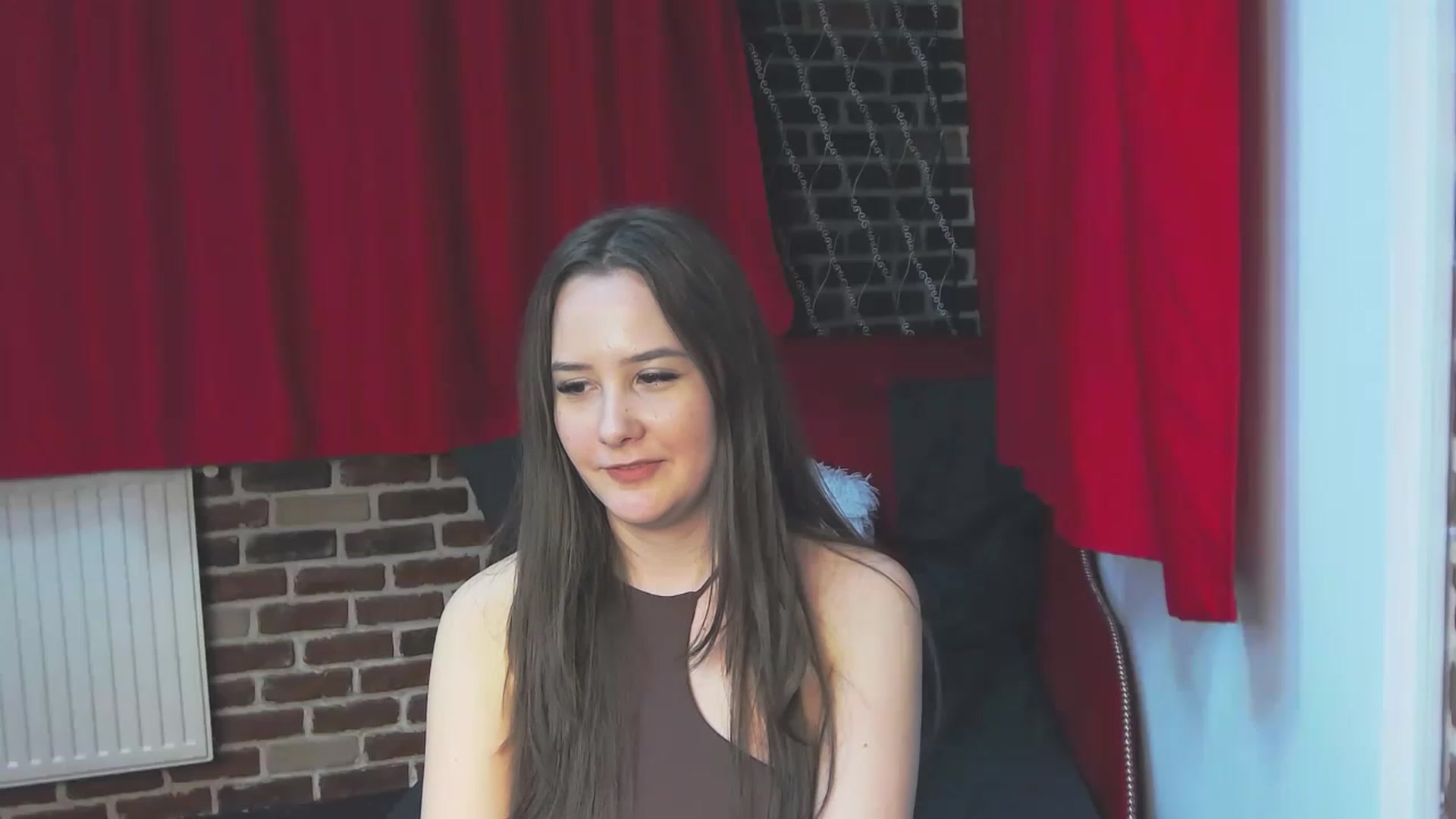 Gallery image thumbnail from Radiance's myfreecams stream on, 05/04/2023, 18:30 image 14 of 20
