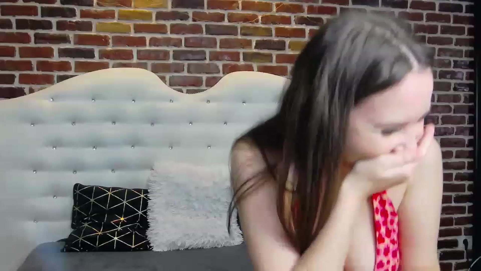 Gallery image thumbnail from Radiance's myfreecams stream on, 05/05/2023, 15:09 image 13 of 20