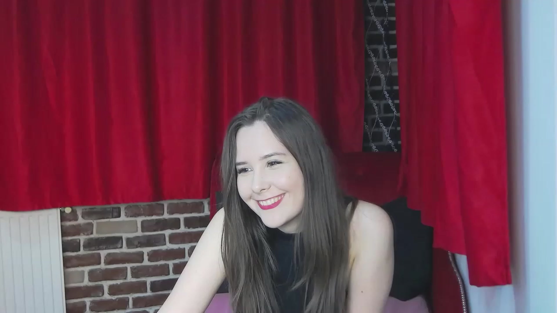 Gallery image thumbnail from Radiance's myfreecams stream on, 05/07/2023, 20:16 image 12 of 20