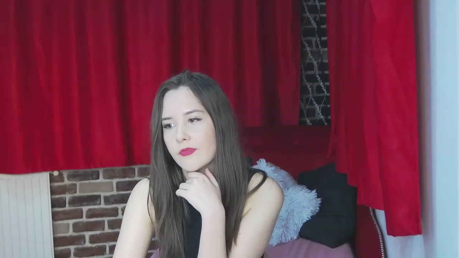 Gallery image thumbnail from Radiance's myfreecams stream on, 05/07/2023, 20:16 image 14 of 20