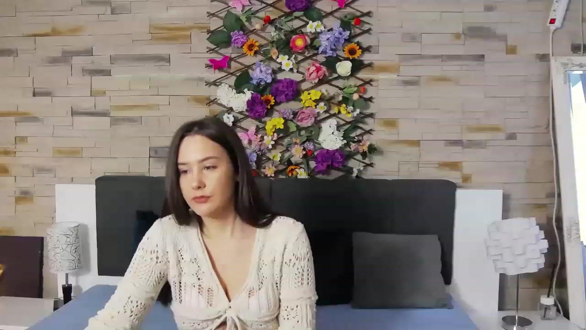 Gallery image thumbnail from Radiance's myfreecams stream on, 05/08/2023, 13:47 image 17 of 20