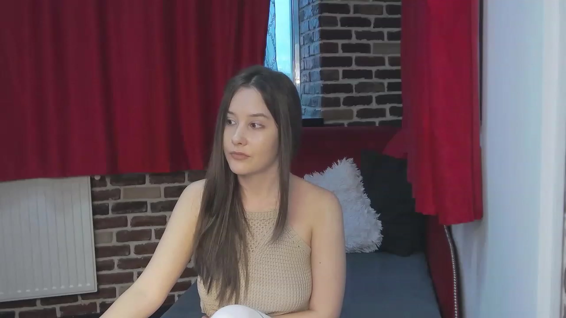 Gallery image thumbnail from Radiance's myfreecams stream on, 05/12/2023, 16:25 image 14 of 20