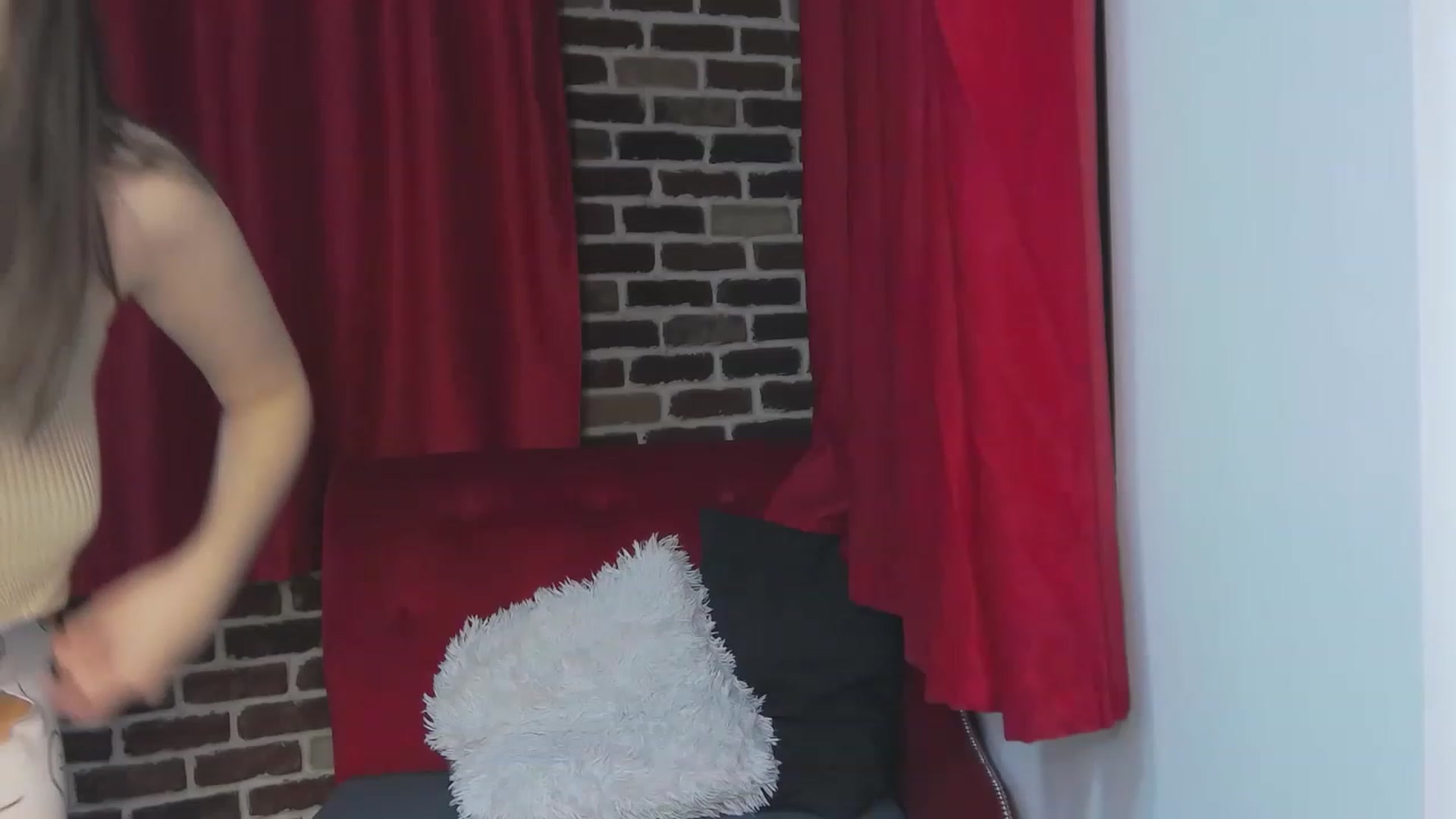 Gallery image thumbnail from Radiance's myfreecams stream on, 05/12/2023, 18:22 image 12 of 20