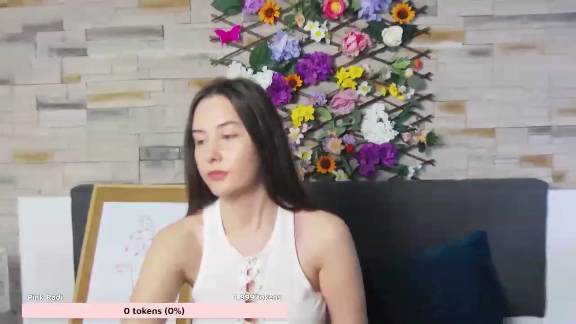 Gallery image thumbnail from Radiance's myfreecams stream on, 05/14/2023, 15:23 image 8 of 20