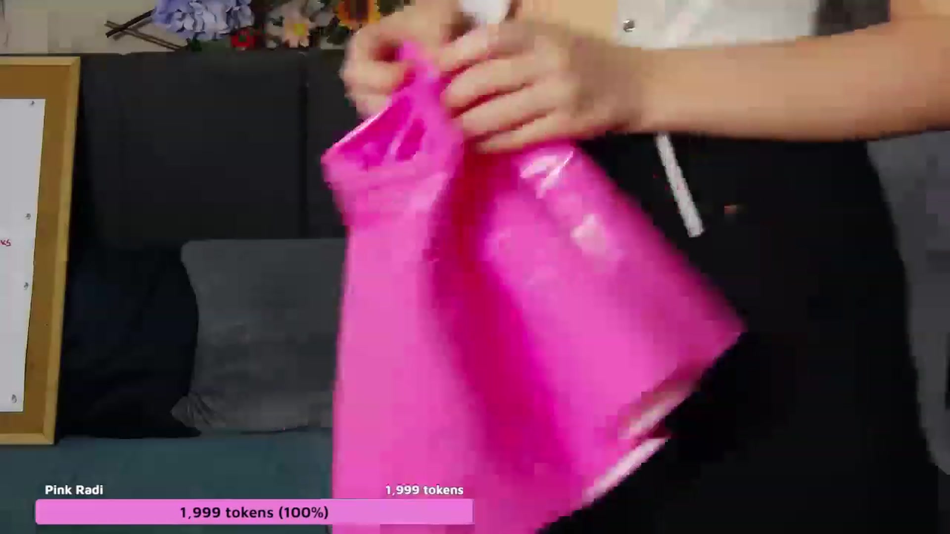 Gallery image thumbnail from Radiance's myfreecams stream on, 05/14/2023, 17:40 image 10 of 20