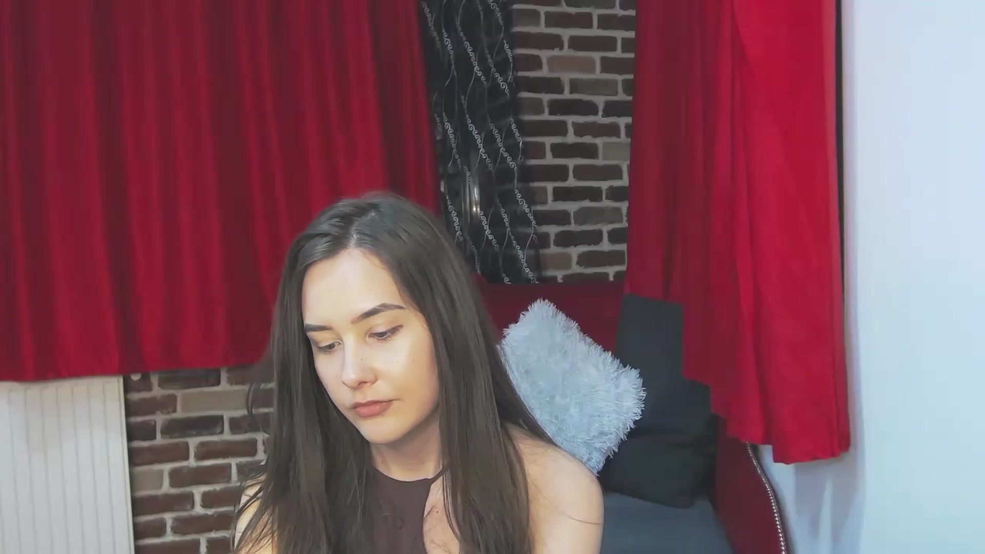 Gallery image thumbnail from Radiance's myfreecams stream on, 05/15/2023, 18:17 image 19 of 20