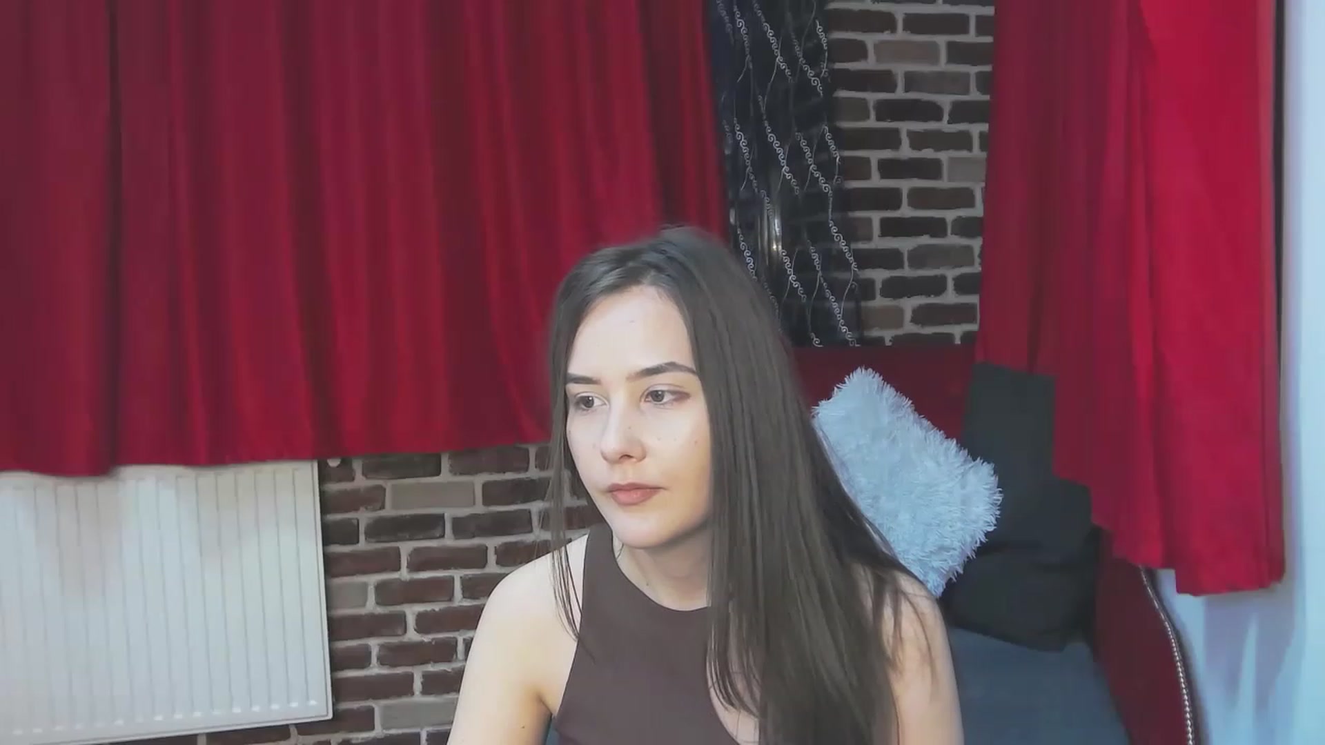 Gallery image thumbnail from Radiance's myfreecams stream on, 05/15/2023, 18:17 image 15 of 20