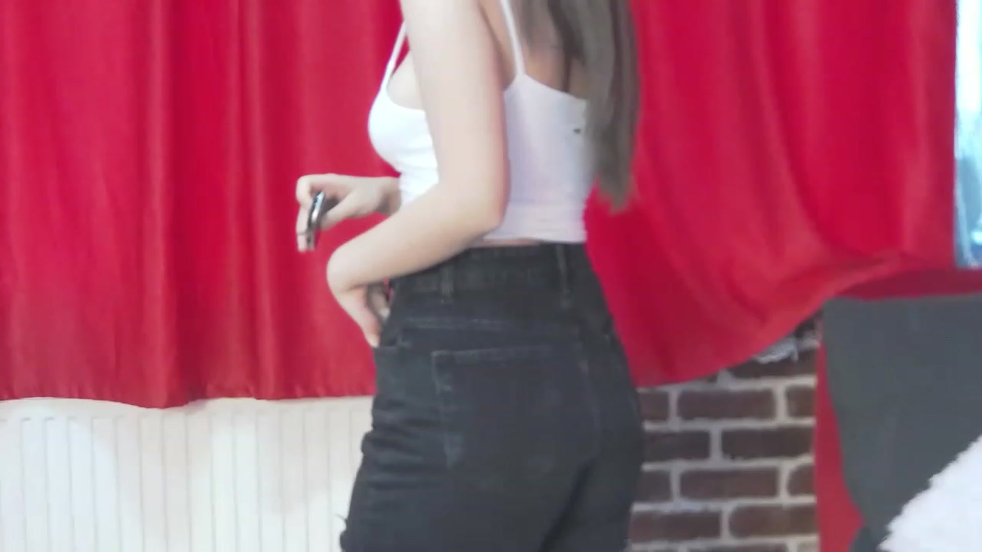 Gallery image thumbnail from Radiance's myfreecams stream on, 05/18/2023, 13:39 image 13 of 20