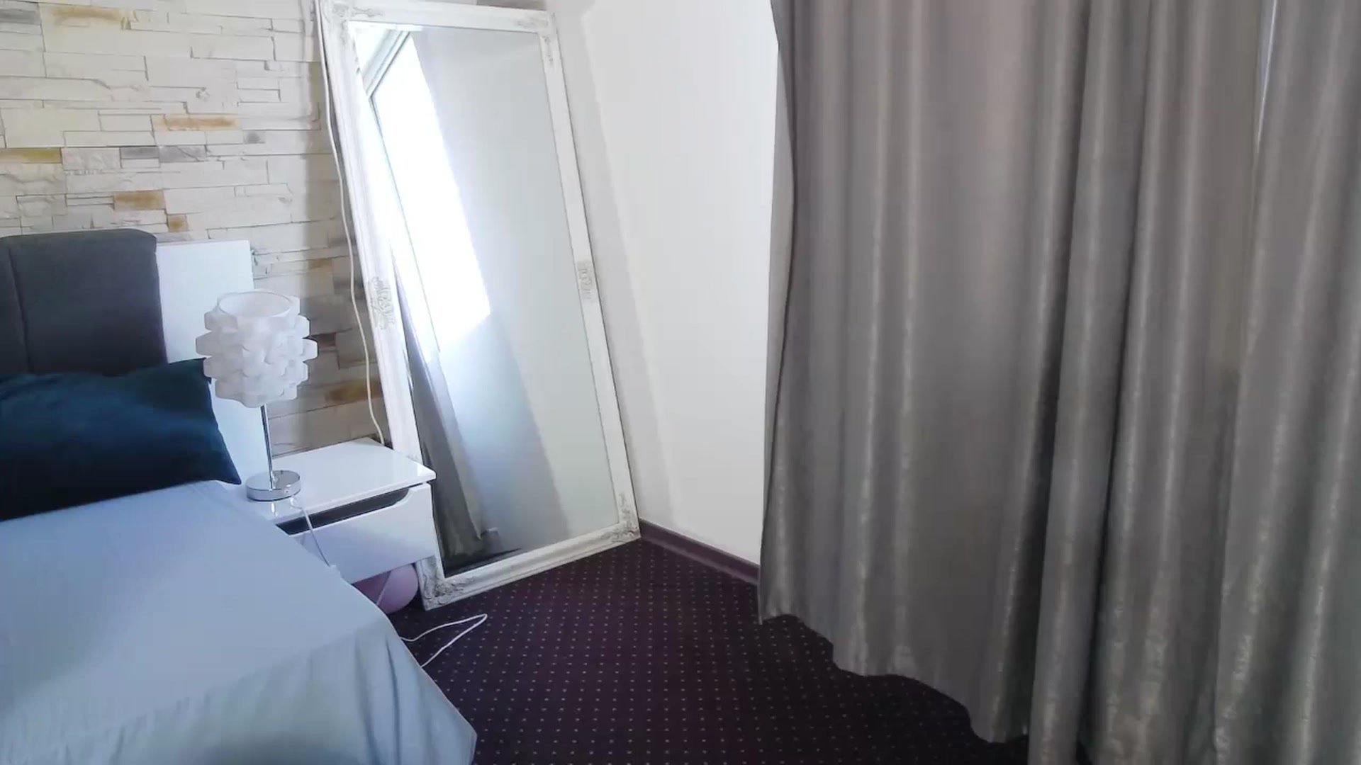Gallery image thumbnail from Radiance's myfreecams stream on, 05/24/2023, 14:33 image 18 of 20