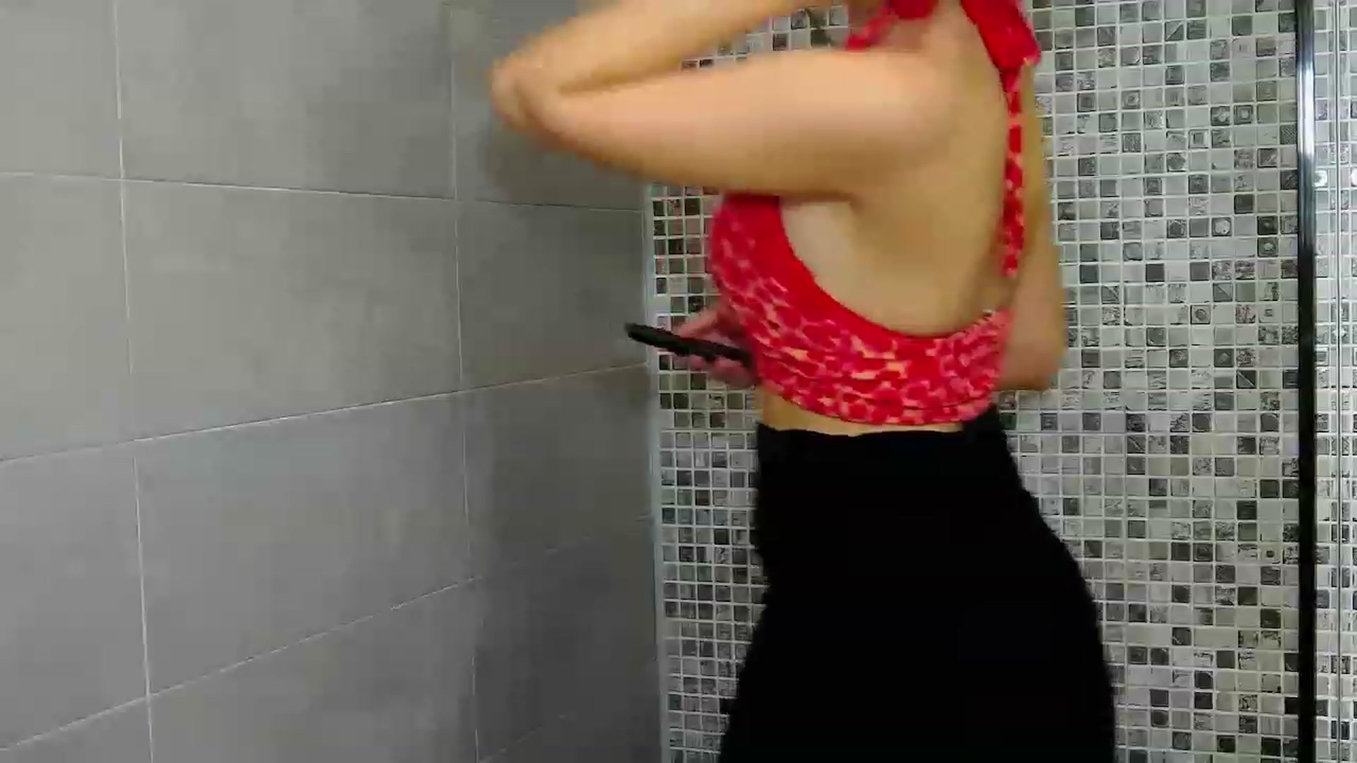 Gallery image thumbnail from Radiance's myfreecams stream on, 06/01/2023, 17:42 image 3 of 20