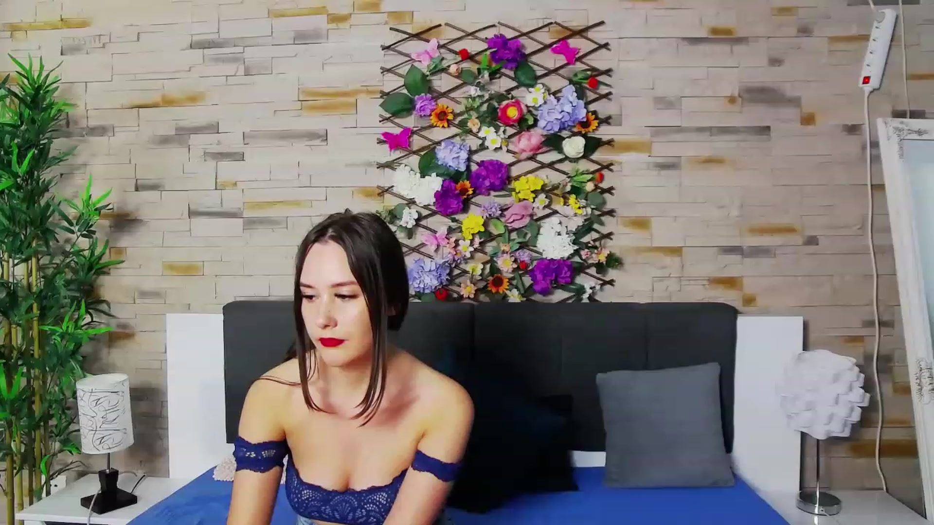 Gallery image thumbnail from Radiance's myfreecams stream on, 06/05/2023, 19:38 image 19 of 20
